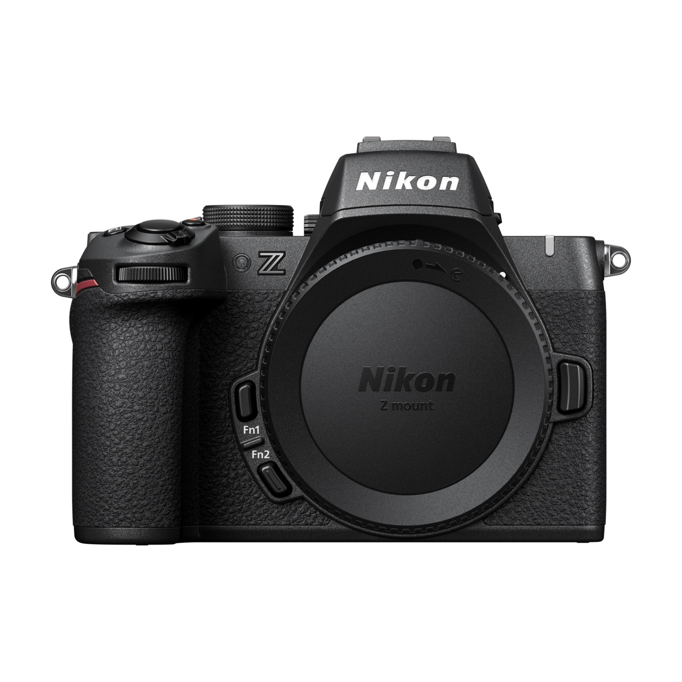 Una fotocamera Nikon Z nera con il tappo dell'obiettivo. I pulsanti Fn1 e Fn2 sono a sinistra.