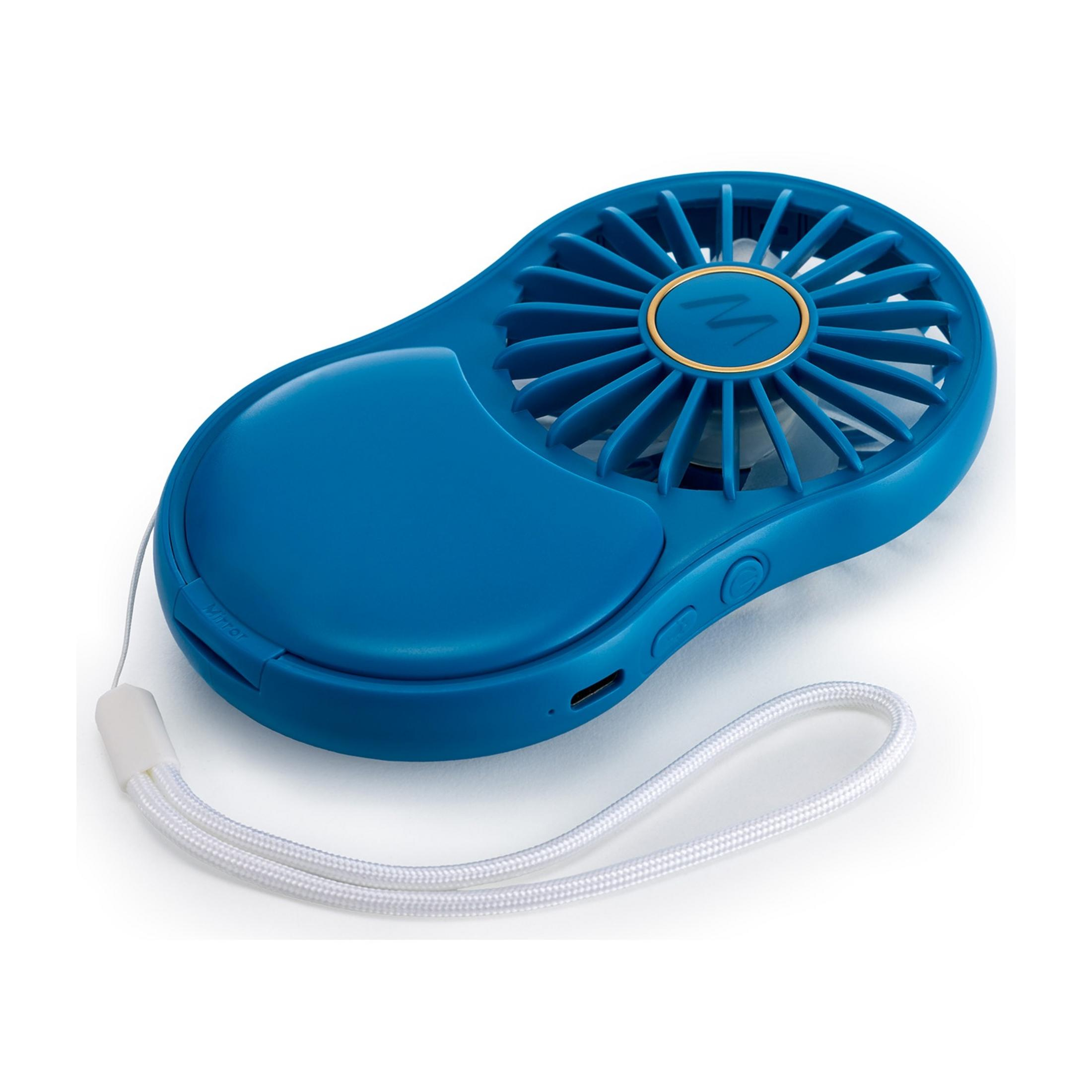 Un ventilatore blu portatile con laccetto bianco e anello dorato attorno alla griglia.