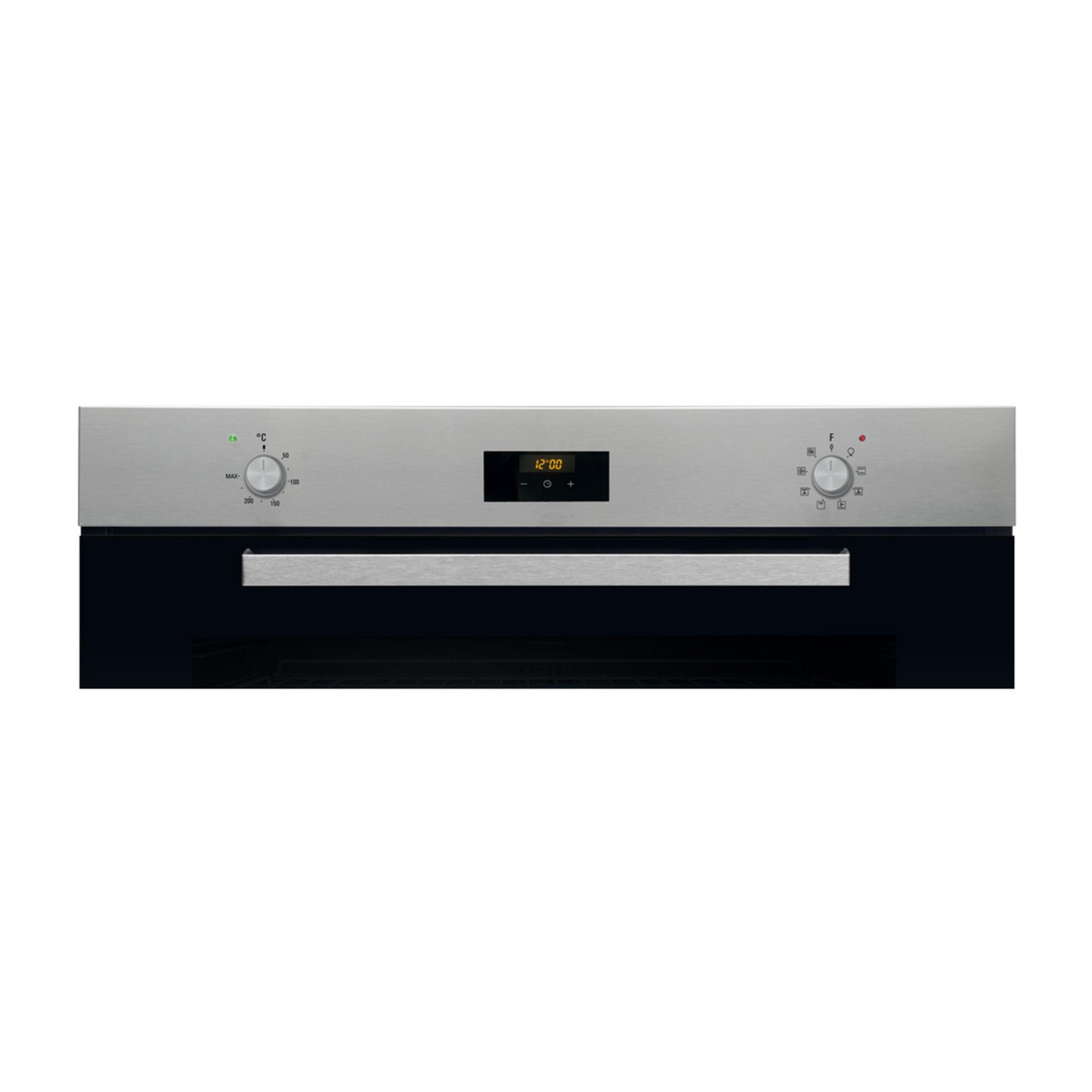 Un horno plateado con reloj digital y mandos.