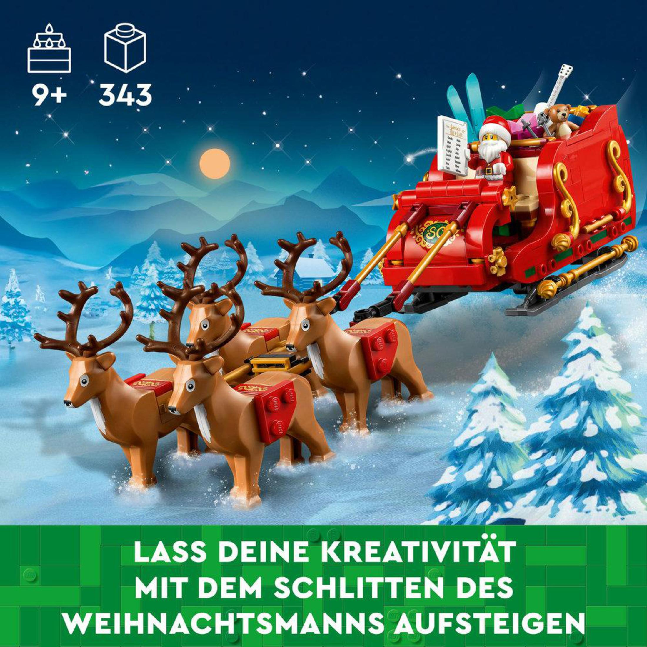 Ein Weihnachtsschlitten mit Rentieren und einem Weihnachtsmann im Schnee.