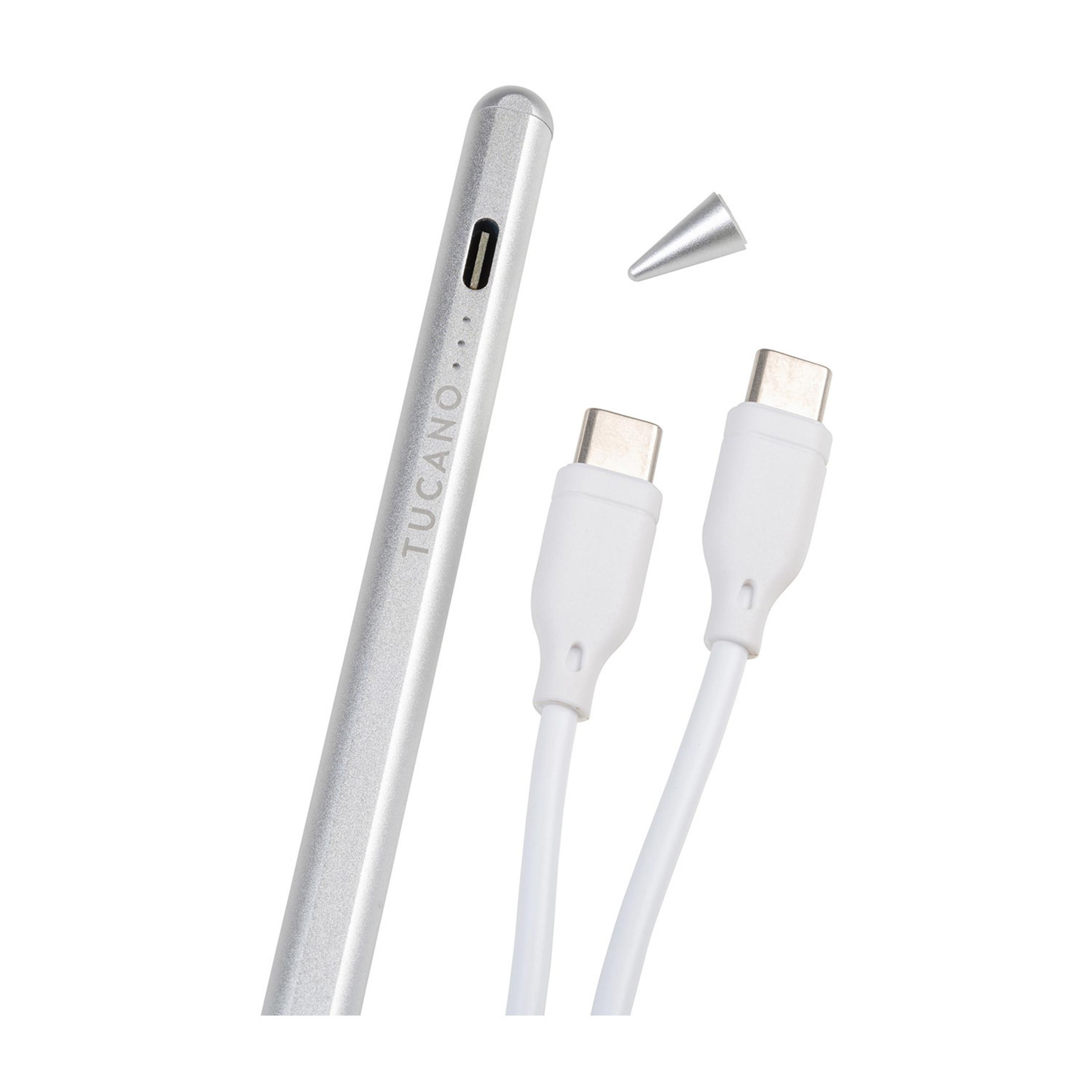 Pennino argentato con cavo USB-C e punta su sfondo bianco.