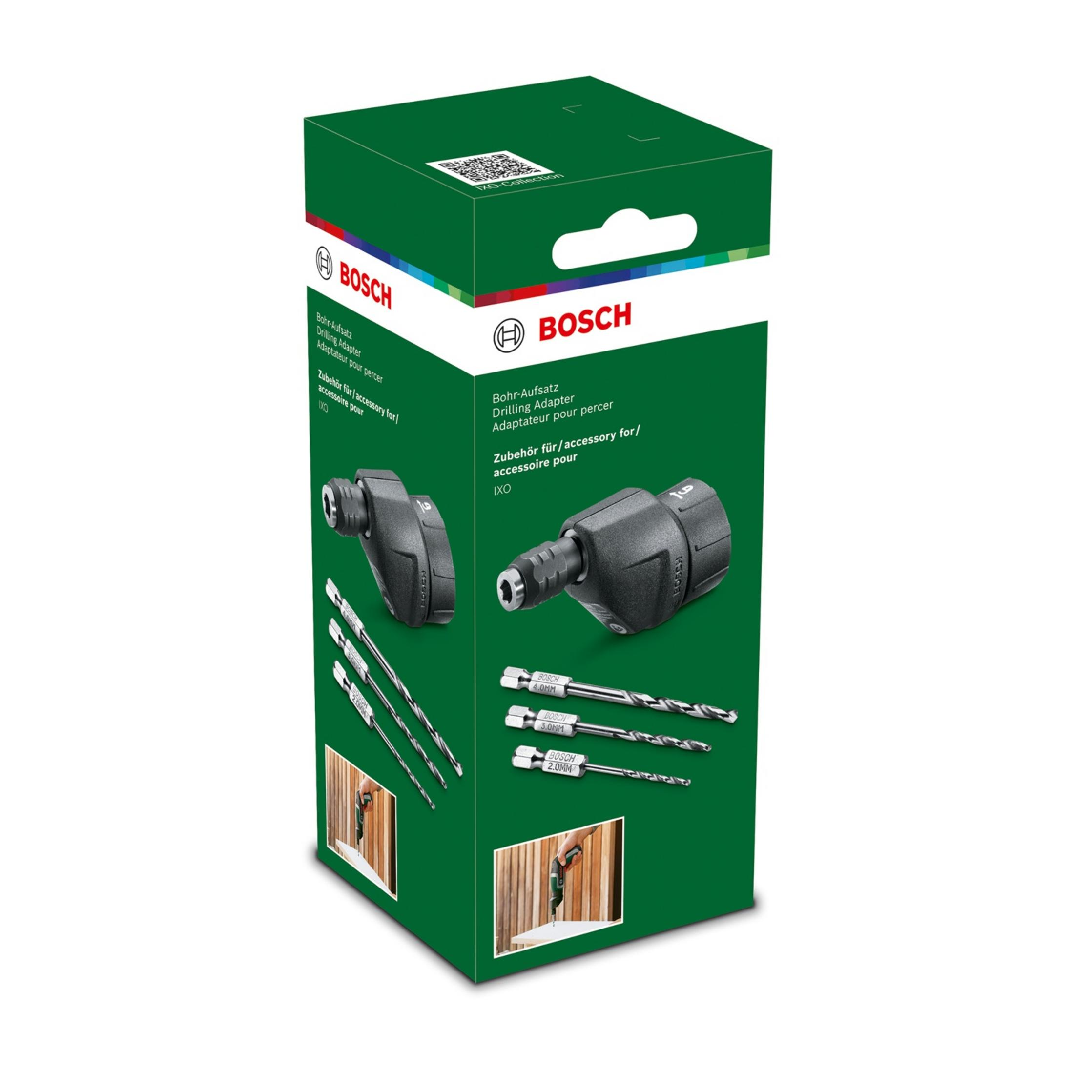 Bosch IXO Bohradapter-Set mit Bohrern und Aufsatz auf grüner Verpackung.