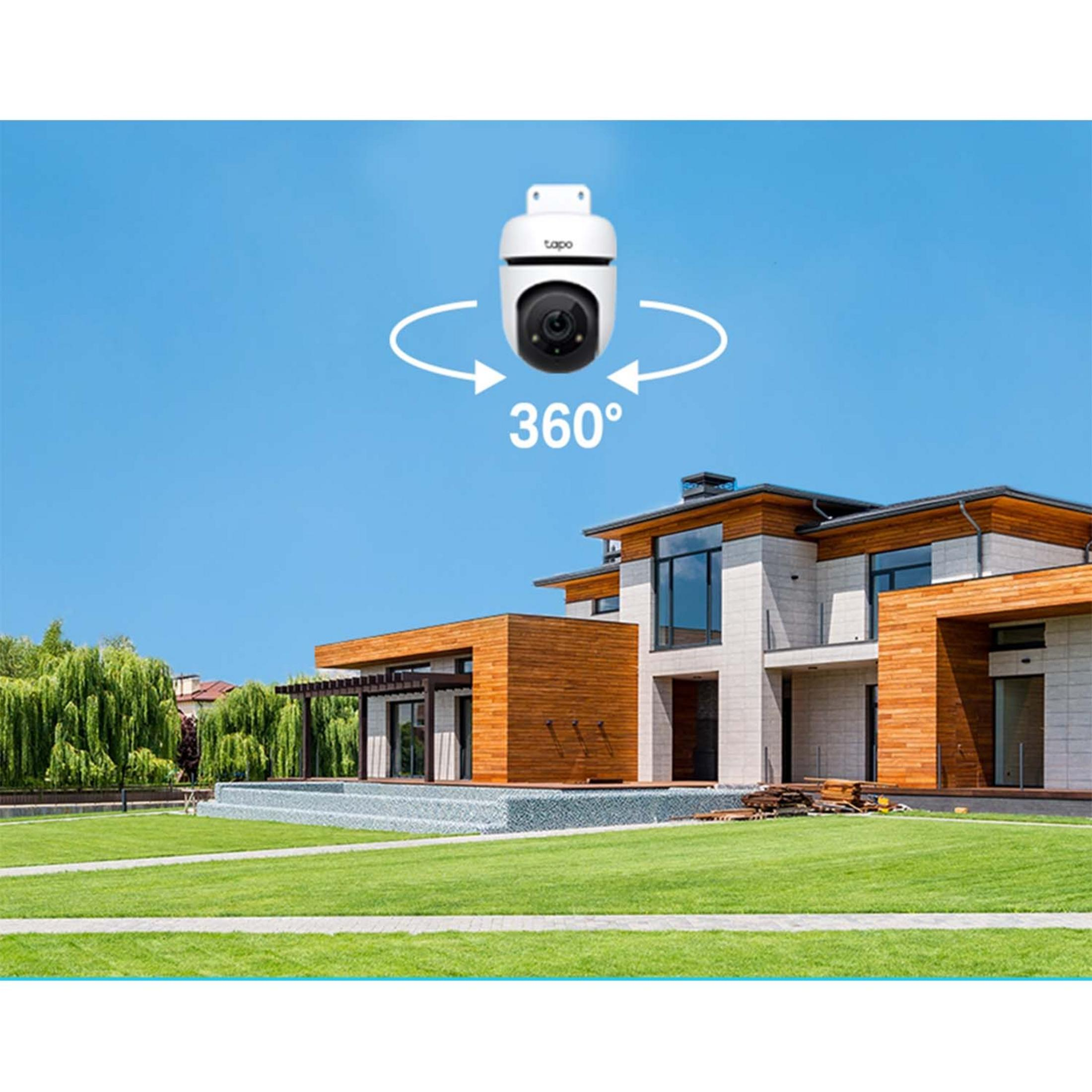 Biała kamera bezpieczeństwa z ikoną 360° nad nowoczesnym domem.