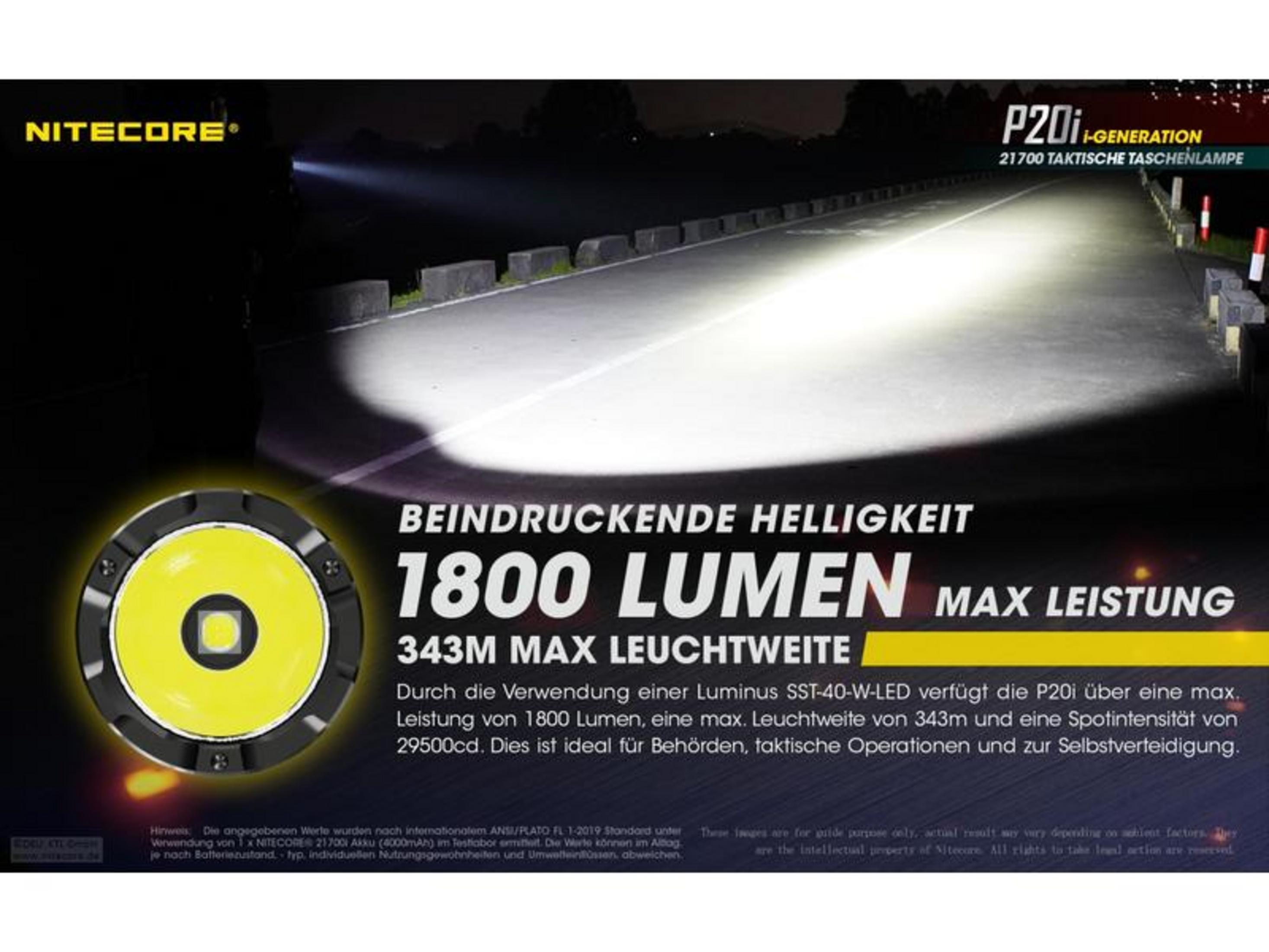 Nitecore P20i el feneri, 1800 lümen, 343m menzil, yolda.