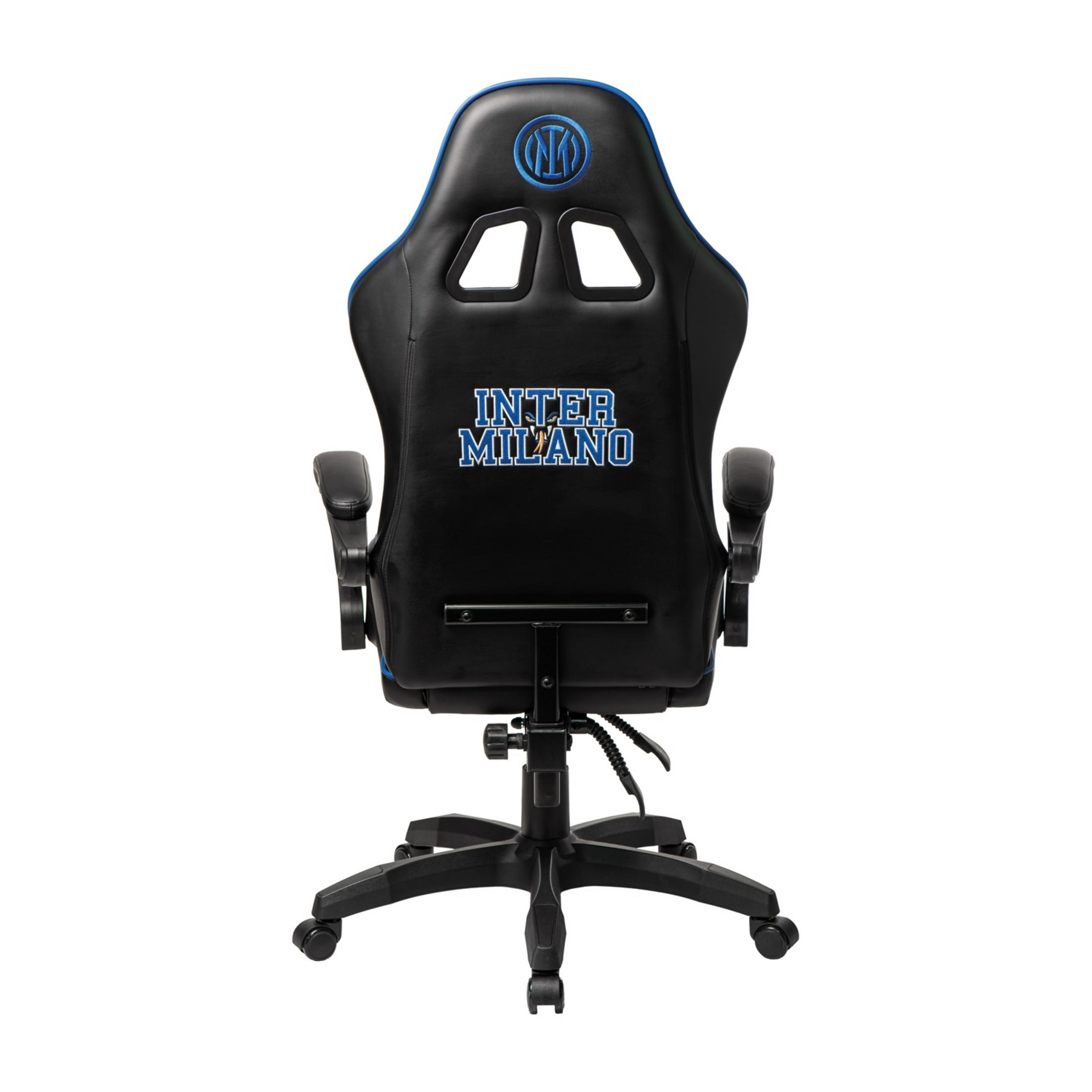 Sedia da gaming nera con finiture blu e logo Inter Milan.