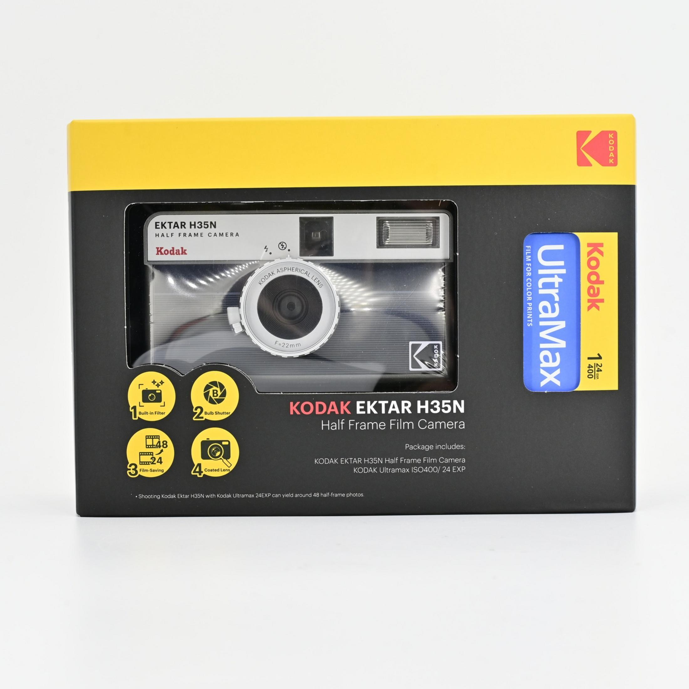 Fotocamera Kodak Ektar H35N mezzo formato in confezione con rullino.