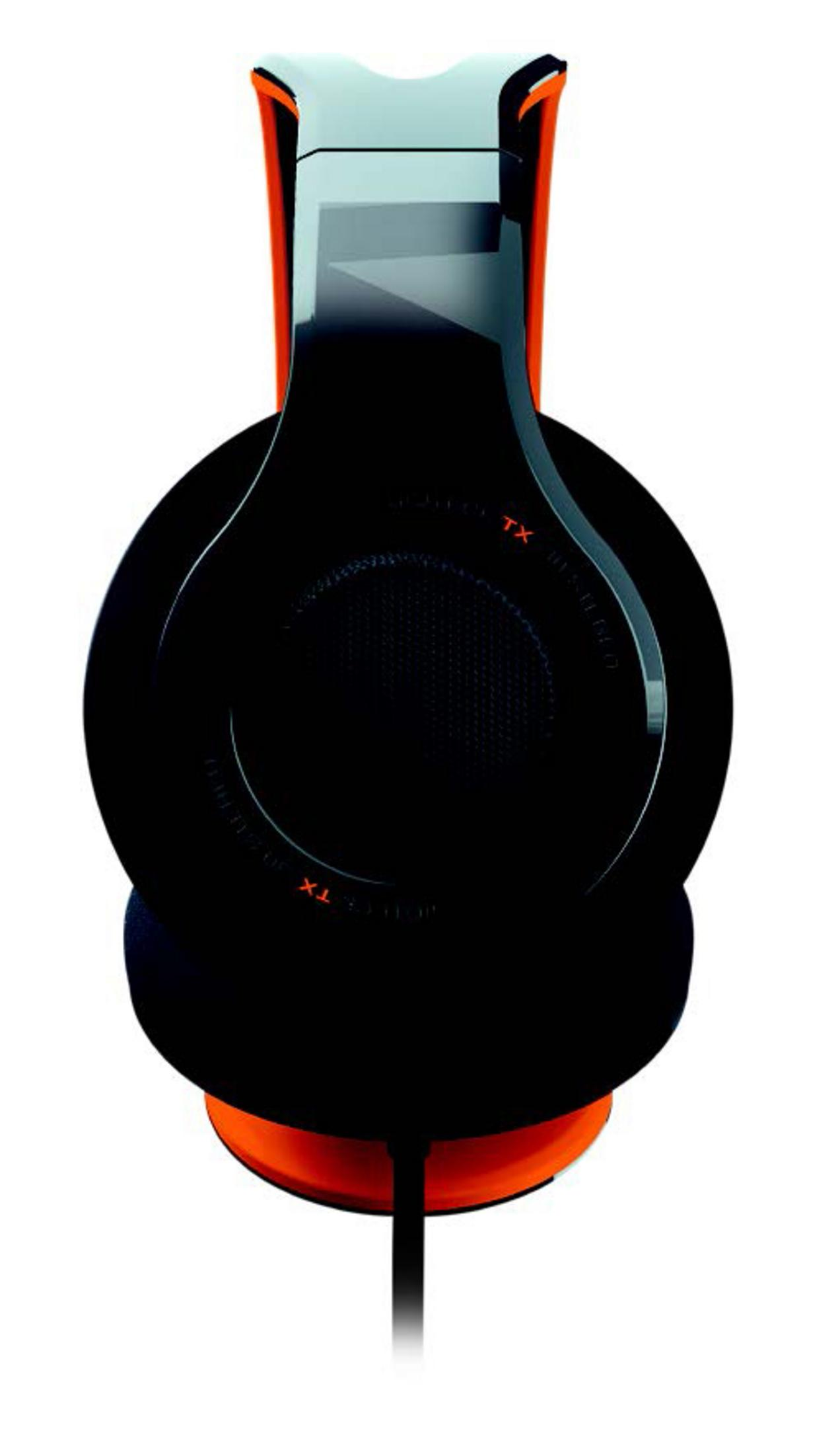 Schwarzer Kopfhörer mit orangefarbenen Akzenten, auf weißem Hintergrund.