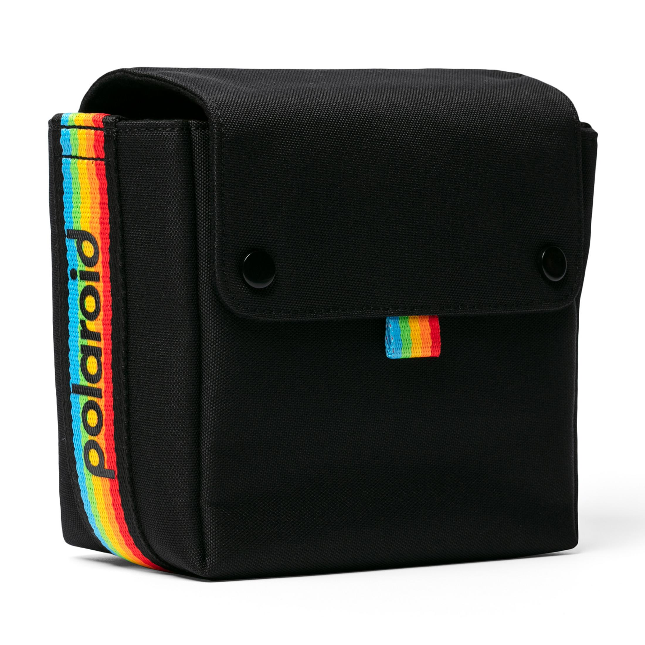Schwarze Tasche mit Regenbogen-Akzenten und Polaroid-Logo.