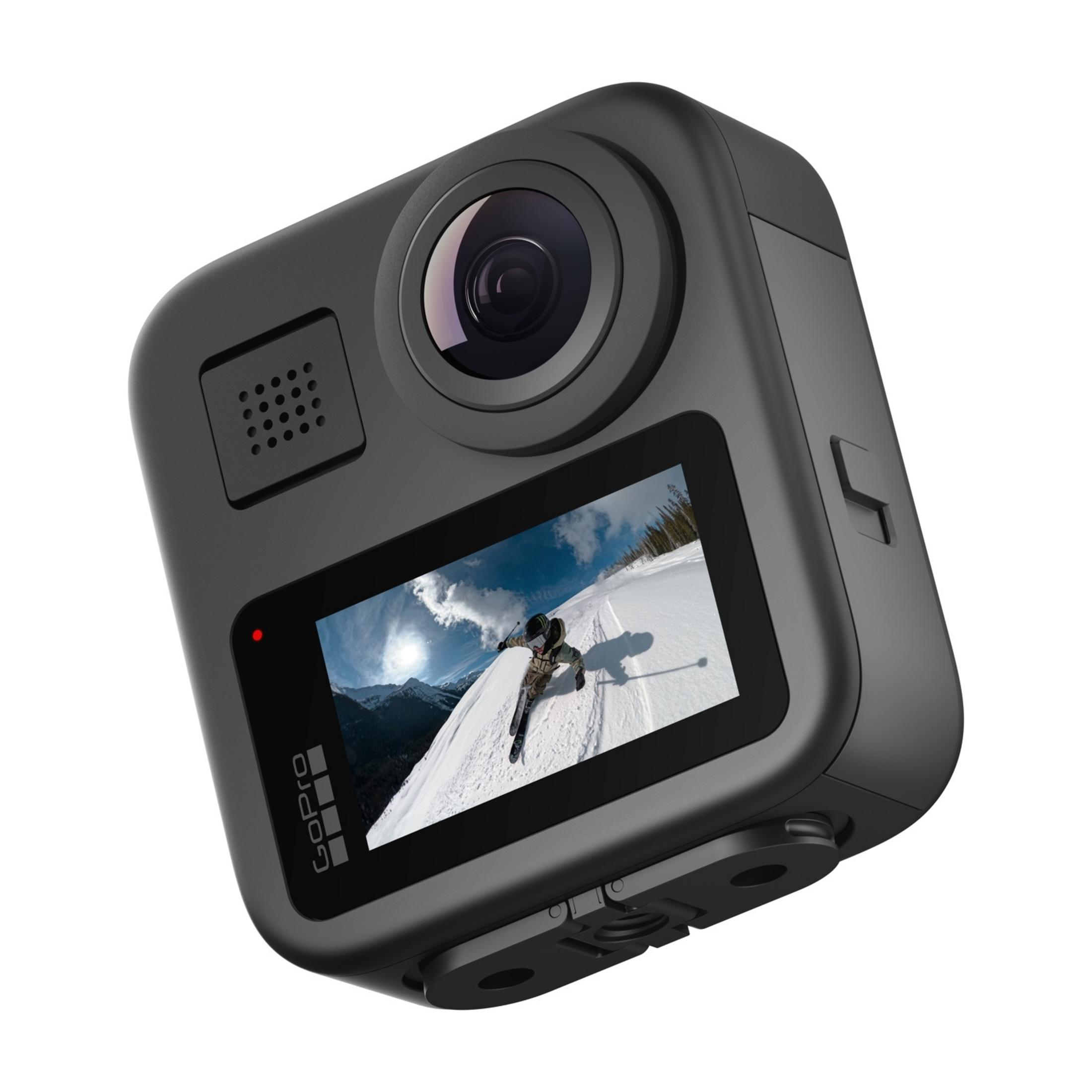 Telecamera nera a 360 gradi mostra sciatore su montagna innevata.