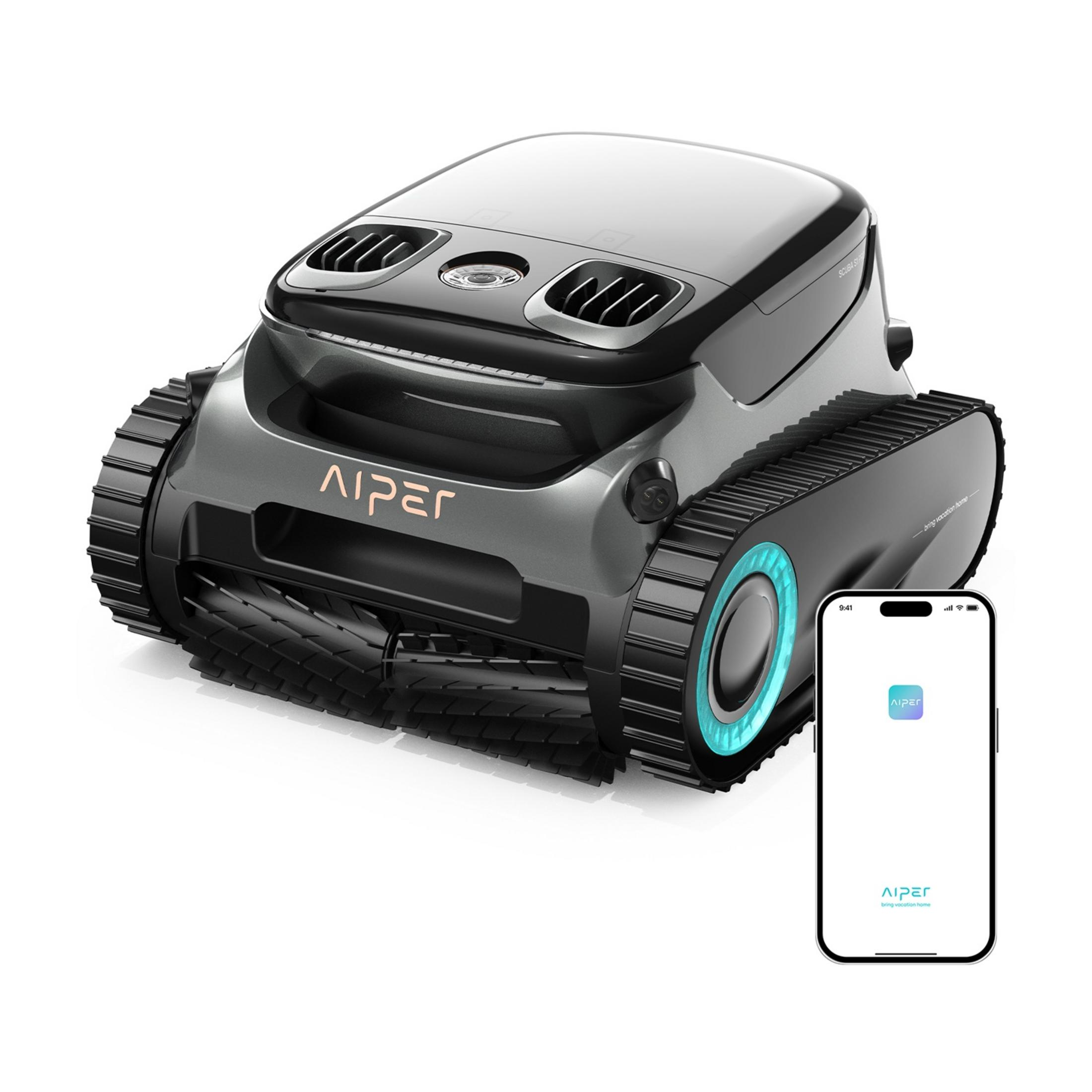 Grauer Poolroboter mit Raupenantrieb und blauen Akzenten neben einem Smartphone mit App.
