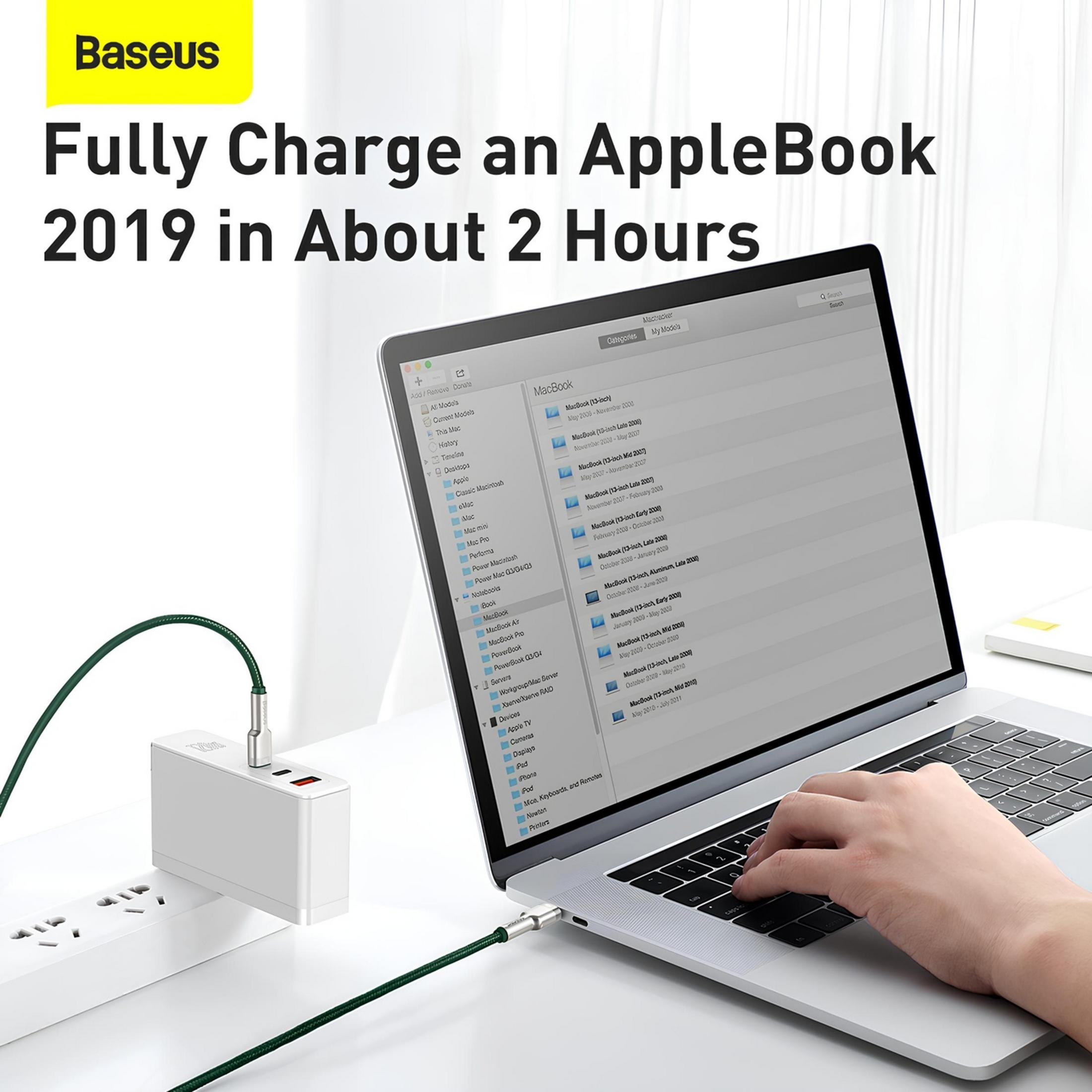 Biała ładowarka Baseus zasila MacBooka, pokazanego na biurku.