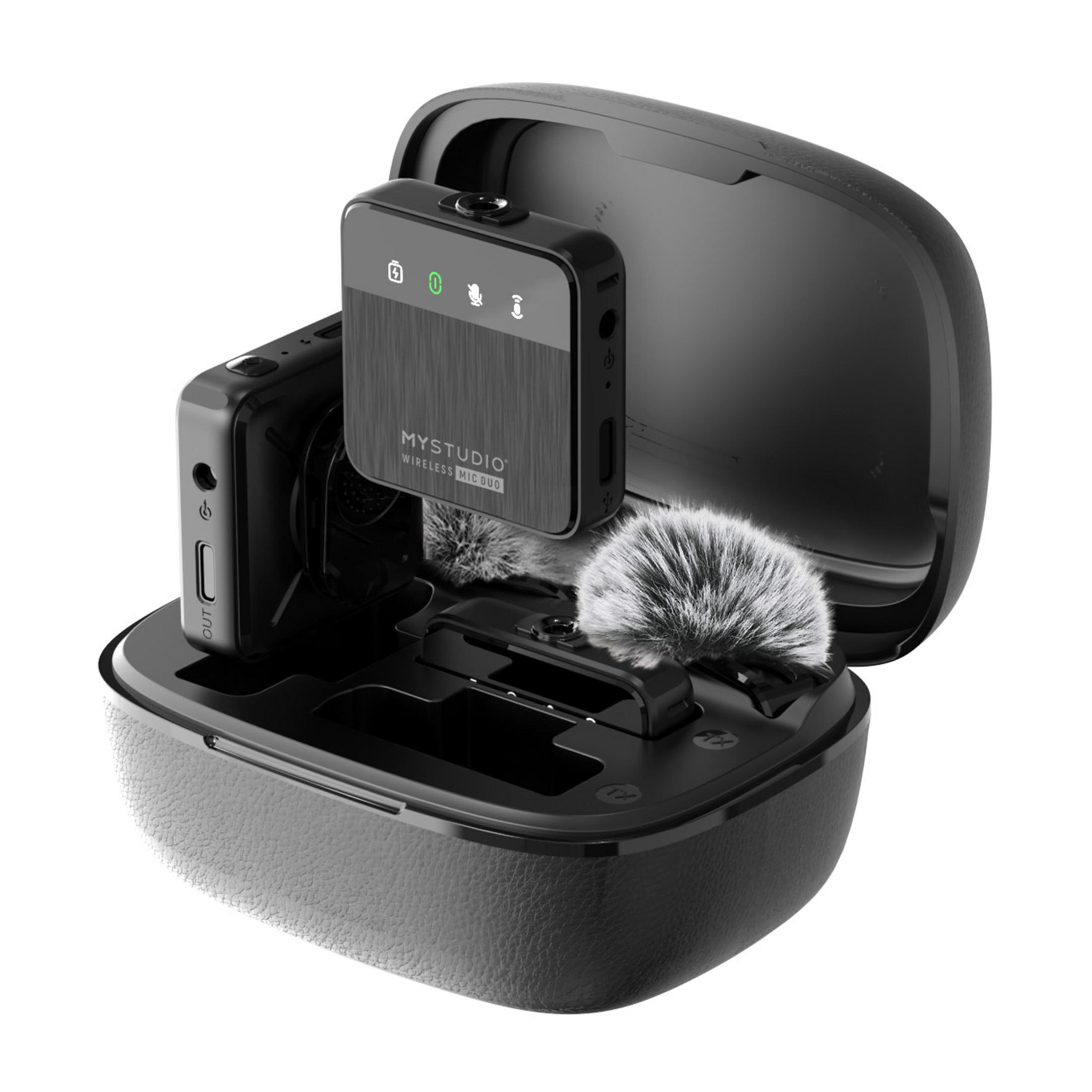 Schwarzes Mystudio Wireless Mic Duo-Kit in geöffneter Ladehülle mit Mikrofonen.