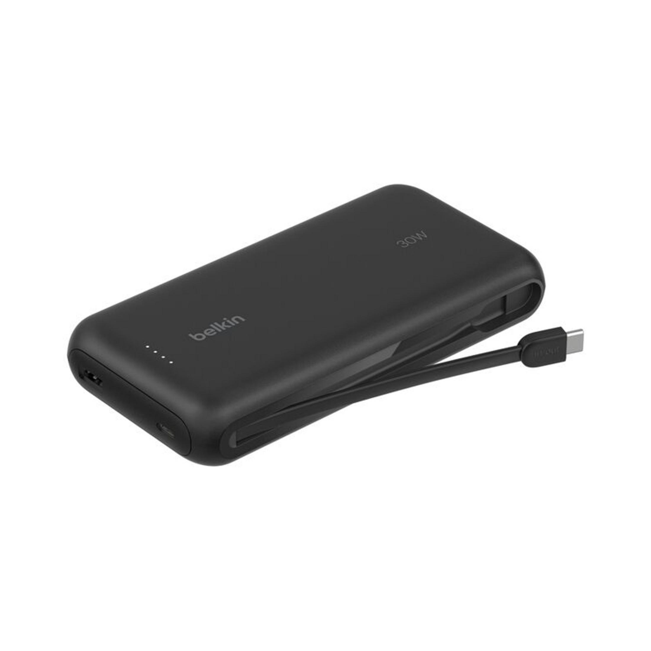 Schwarzes Belkin 30W Powerbank mit USB-C-Kabel, flaches Design.