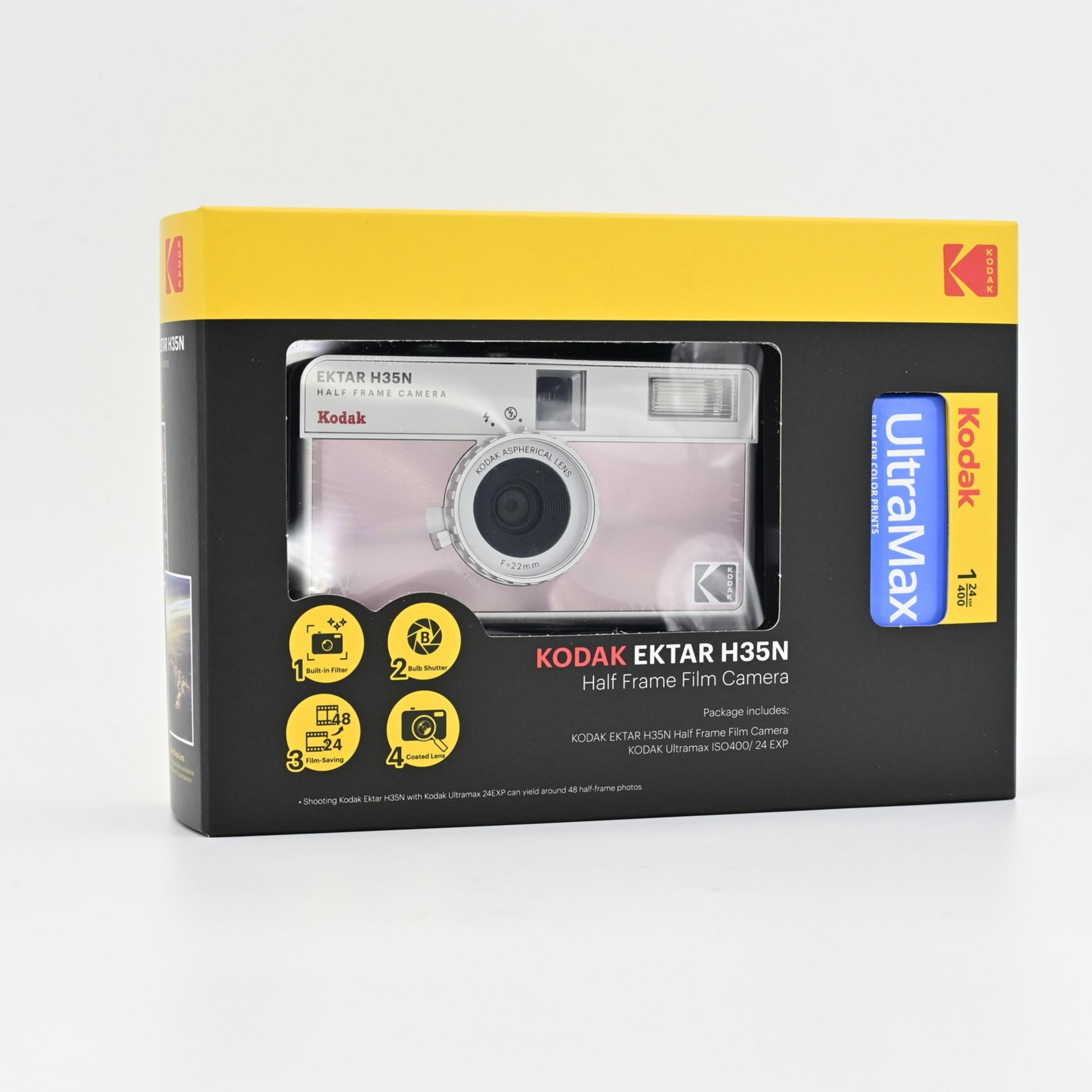 Fotocamera Kodak Ektar H35N mezzo fotogramma con pellicola Ultramax 400.