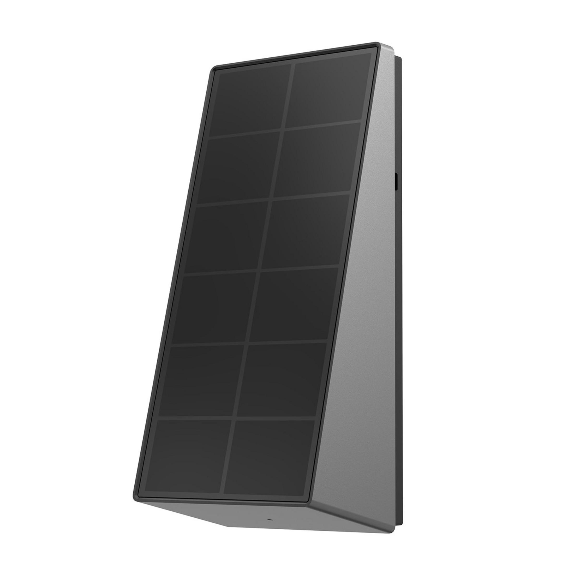 Panel solar gris con superficie negra sobre fondo blanco.