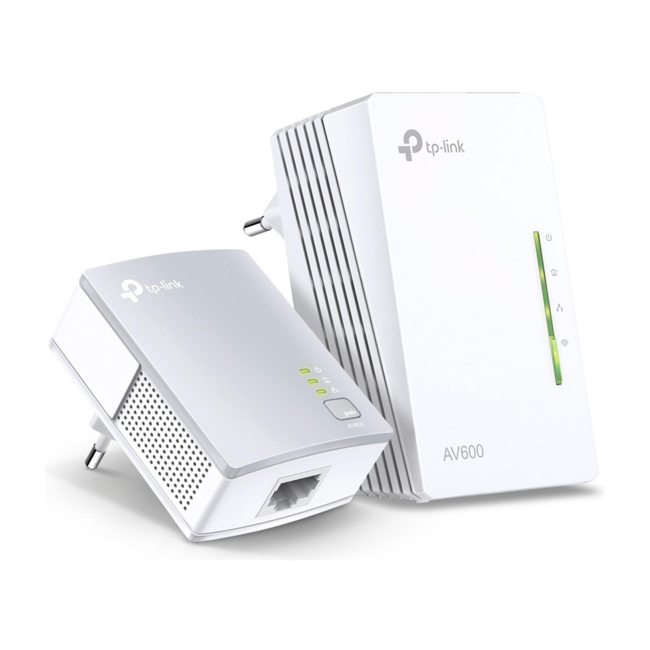 Dwa białe adaptery TP-Link powerline z zielonymi diodami i jednym portem Ethernet.