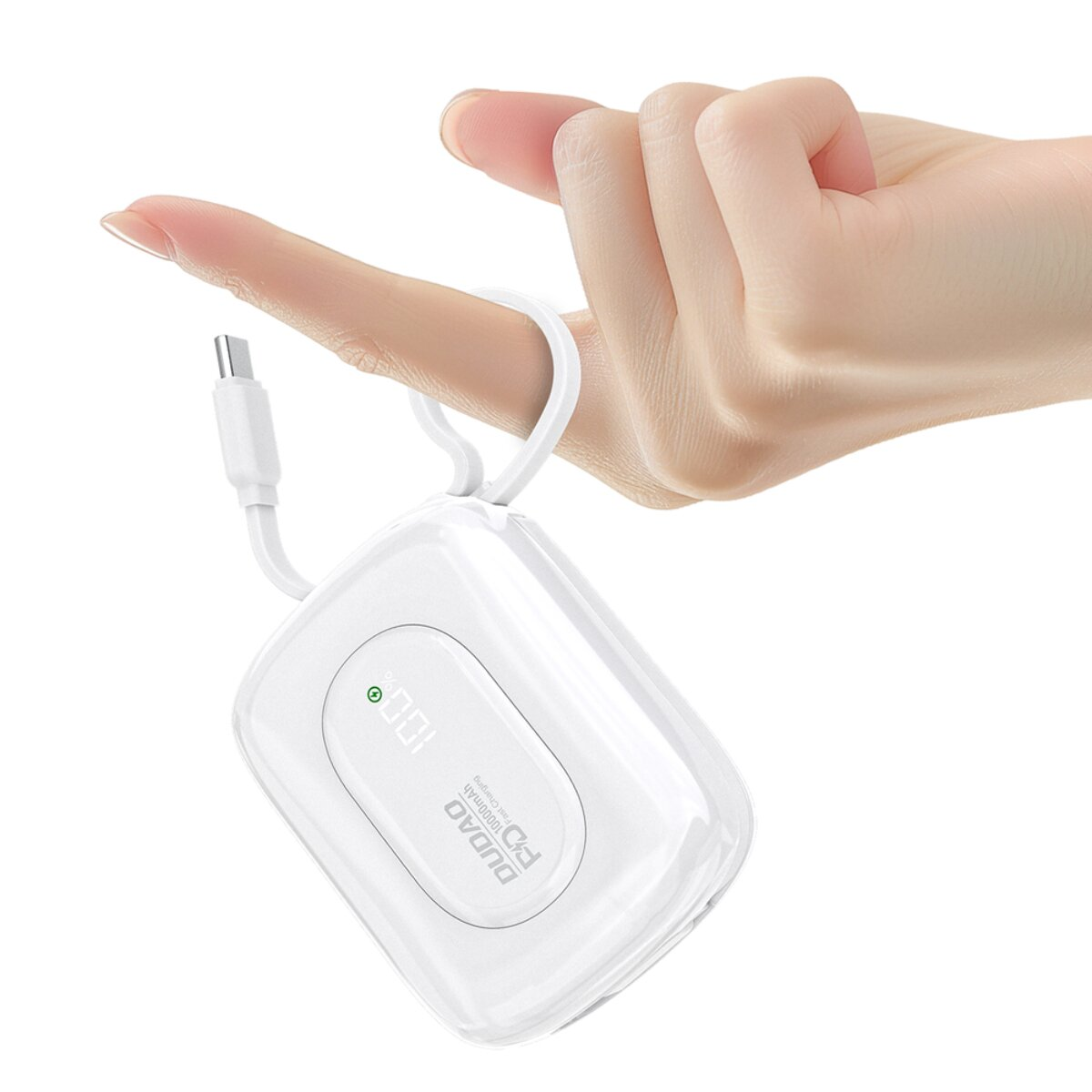 Weiße Powerbank mit 100 % Ladung, an einem Finger befestigt.