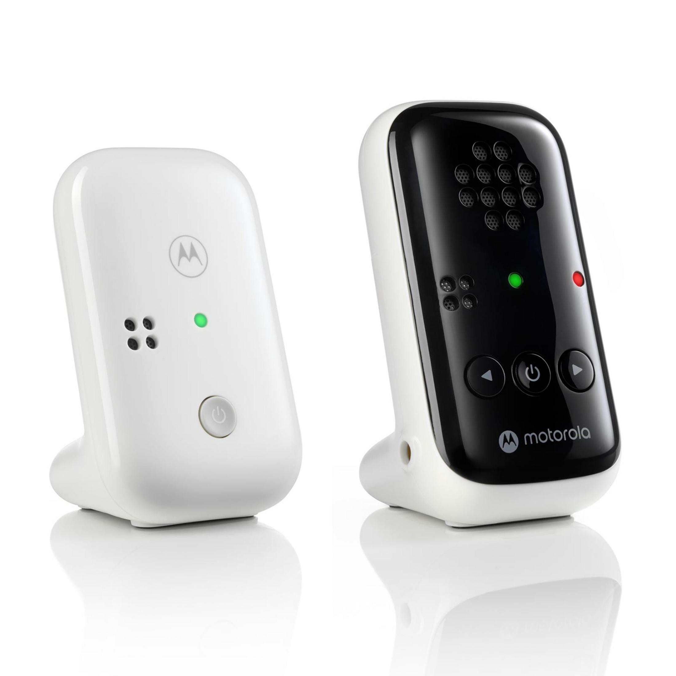 Dos unidades de vigilabebés Motorola, una blanca y otra negra con pantalla.