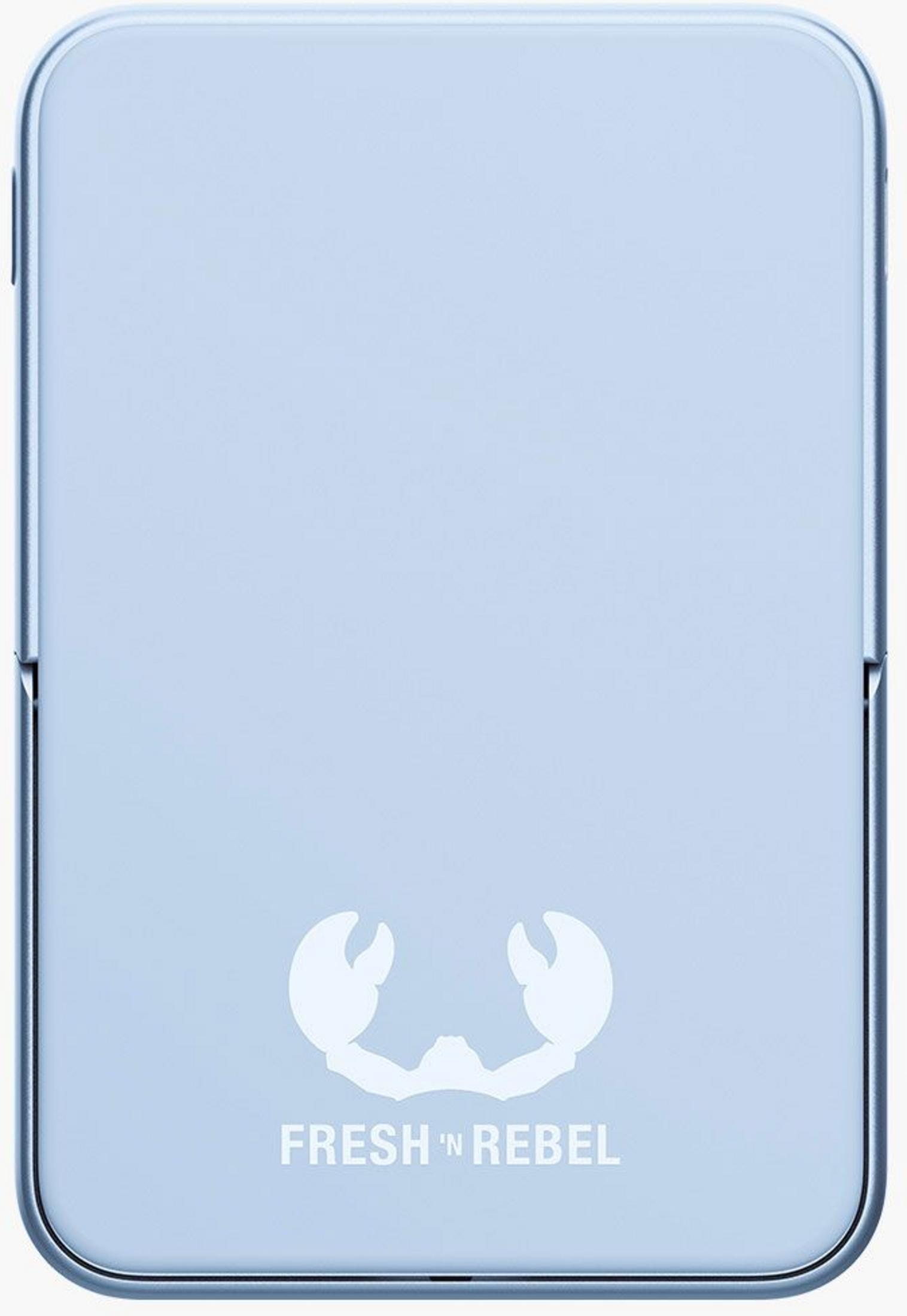 Custodia azzurro chiaro con logo granchio bianco e testo FRESH 'N REBEL.
