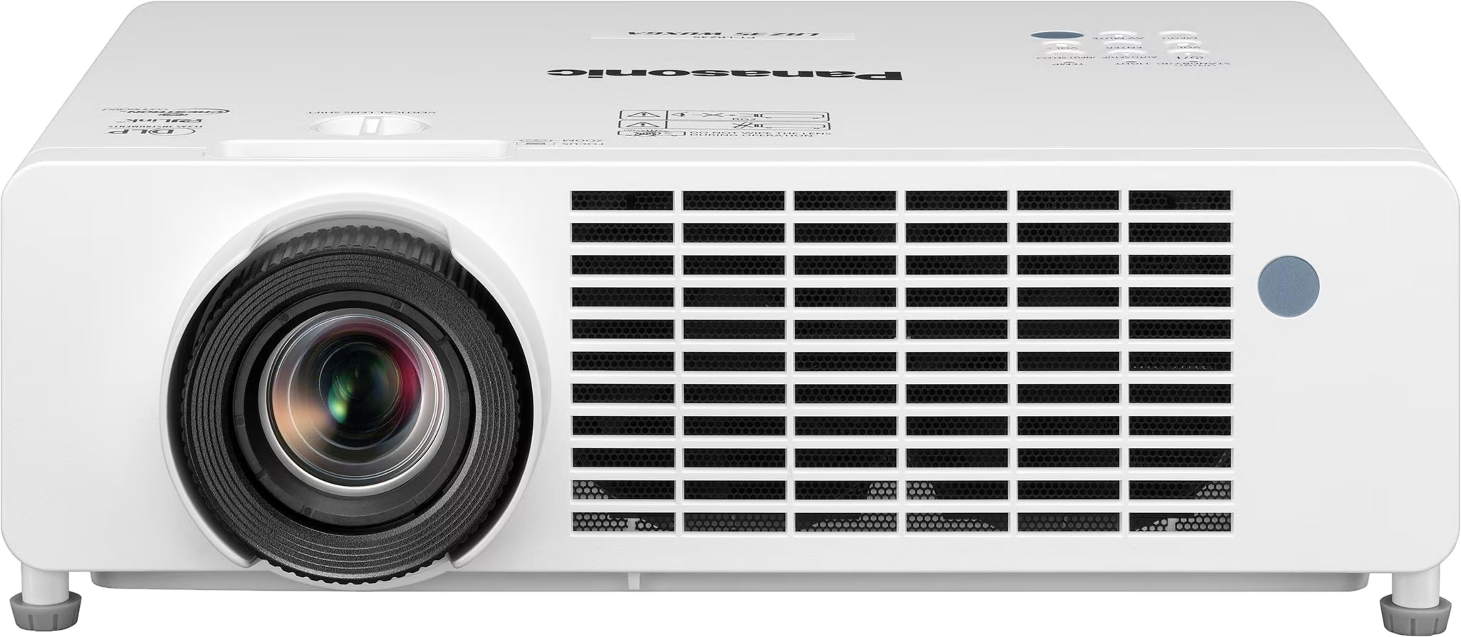 Un proiettore Panasonic bianco con obiettivo frontale e prese d'aria laterali.