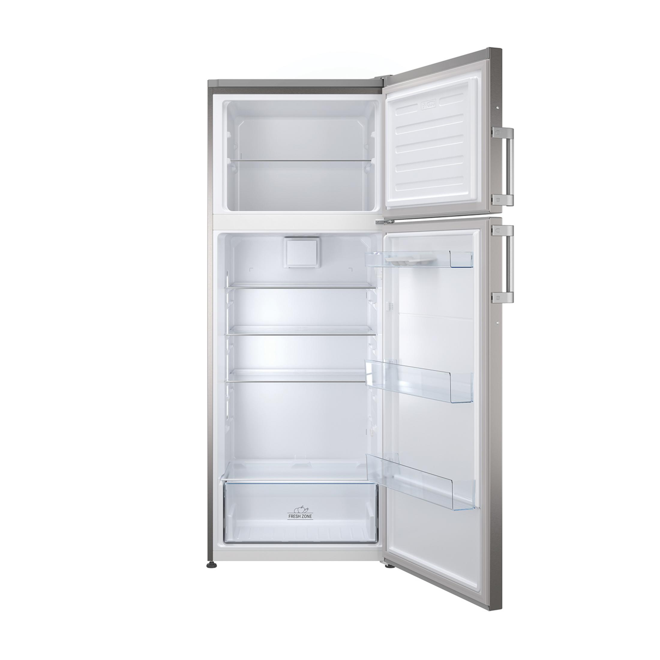 Un frigorifero aperto a due porte, superiore e inferiore, su sfondo bianco.