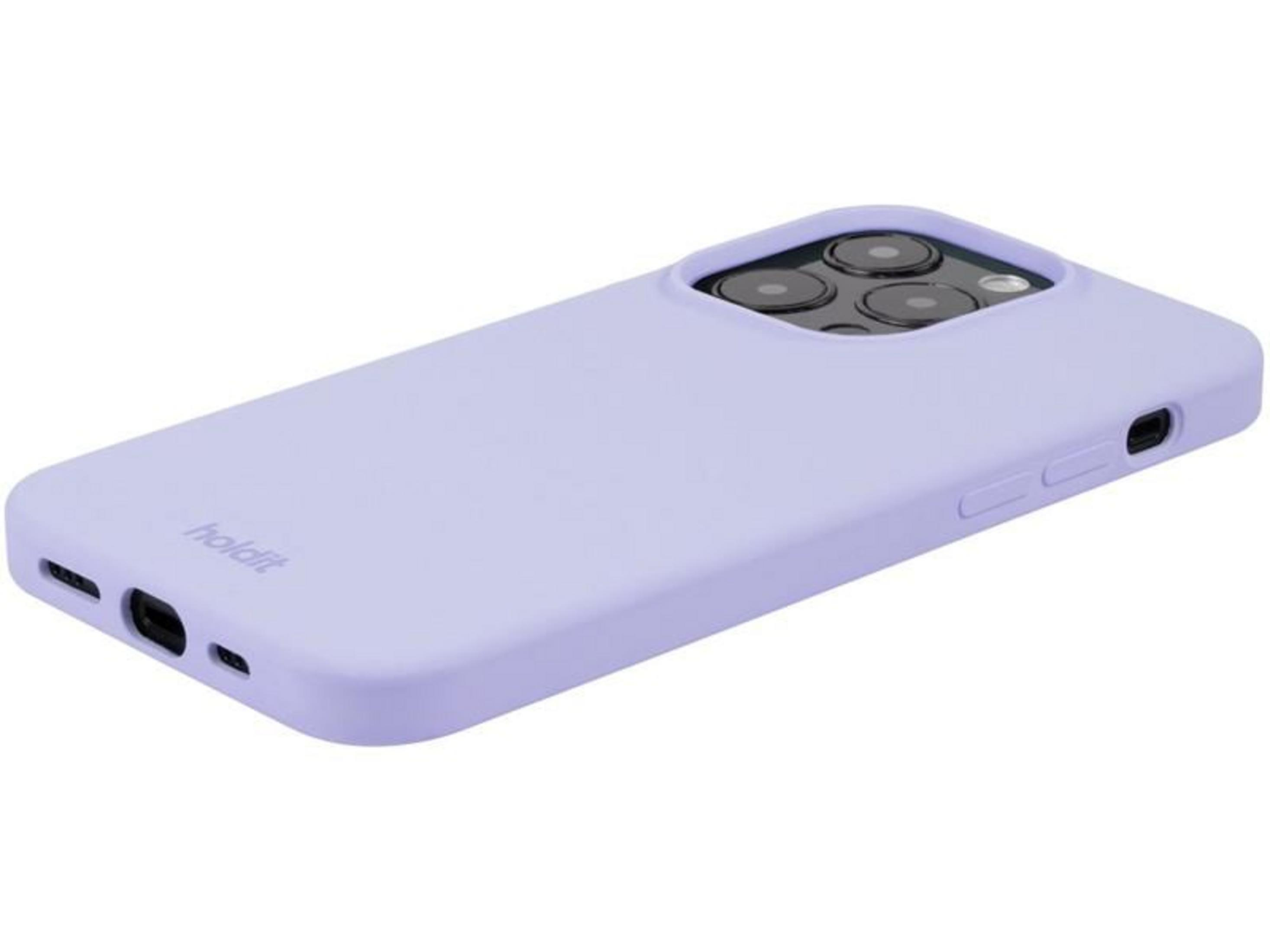 Une coque de téléphone violette avec trois objectifs photo et un port de charge.