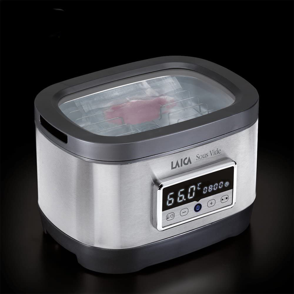 Cottura Sous Vide LAICA con carne in busta su griglia.