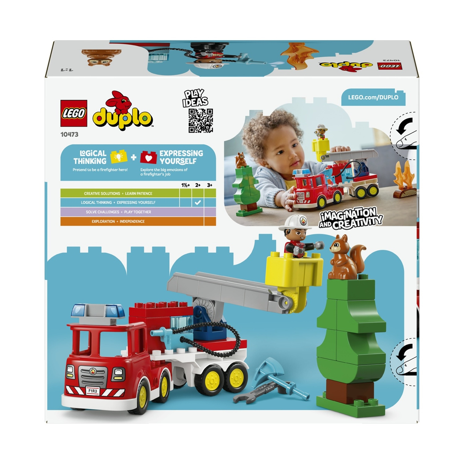 Wóz strażacki LEGO Duplo z drabiną, postaciami, drzewem i wiewiórką.