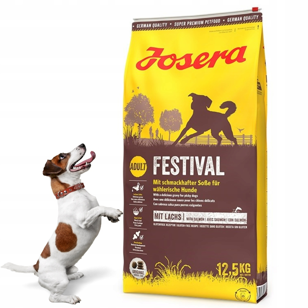 Jack Russell Terrier stoi na tylnych łapach przed dużym workiem karmy dla psów Josera.