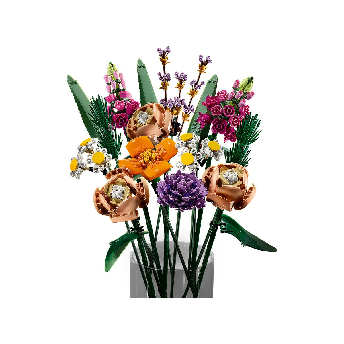 Un colorato bouquet di fiori Lego in un vaso di vetro con vari fiori e foglie.