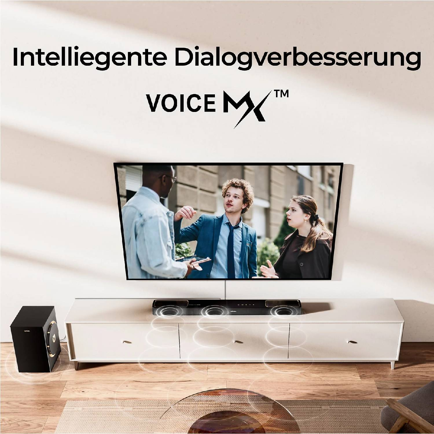 Téléviseur avec barre de son et caisson de basses, montrant trois personnes conversant.