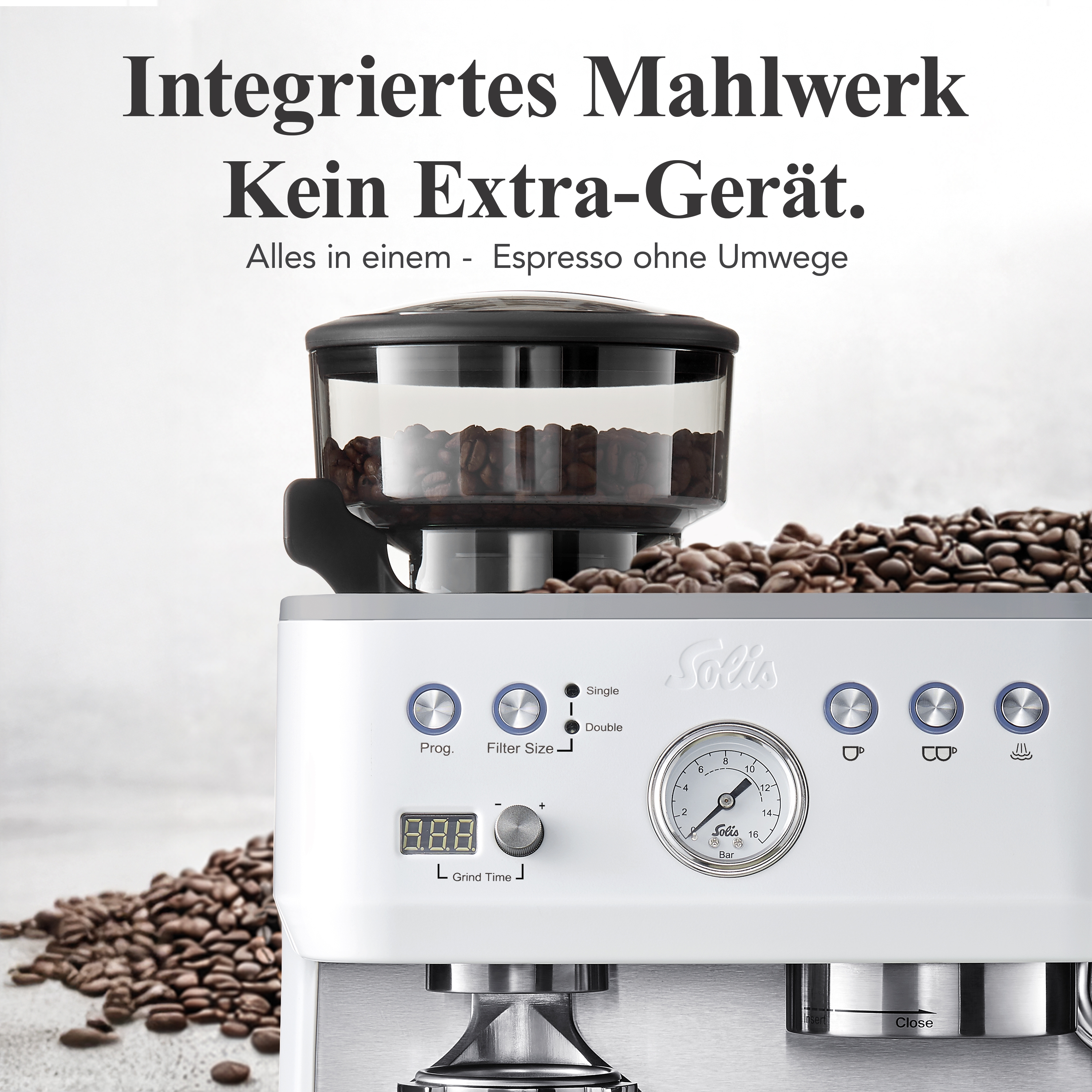Weiße Kaffeemaschine mit integriertem Mahlwerk, Kaffeebohnen und Bedienfeld.