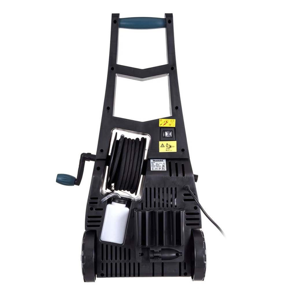 Czarna myjka ciśnieniowa ze zwijaczem węża, uchwytem i kołami.