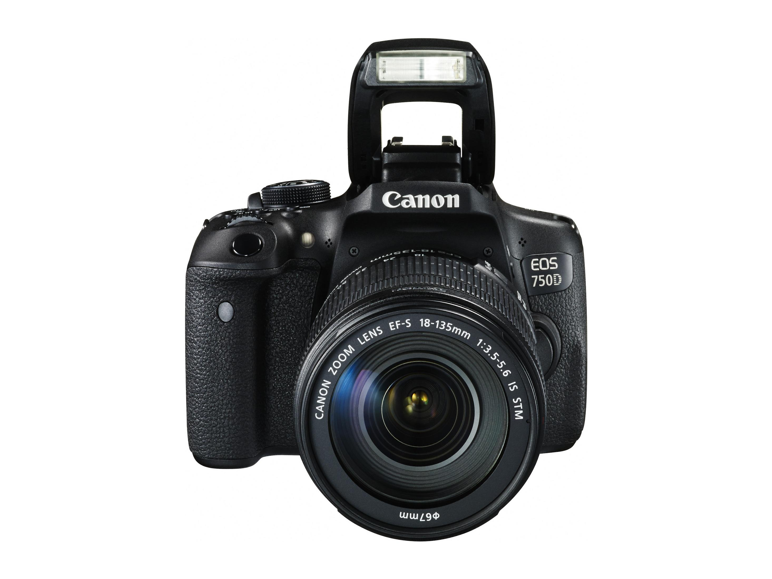 Eine schwarze Canon EOS 750D Kamera mit ausgefahrenem Blitz und Zoomobjektiv.