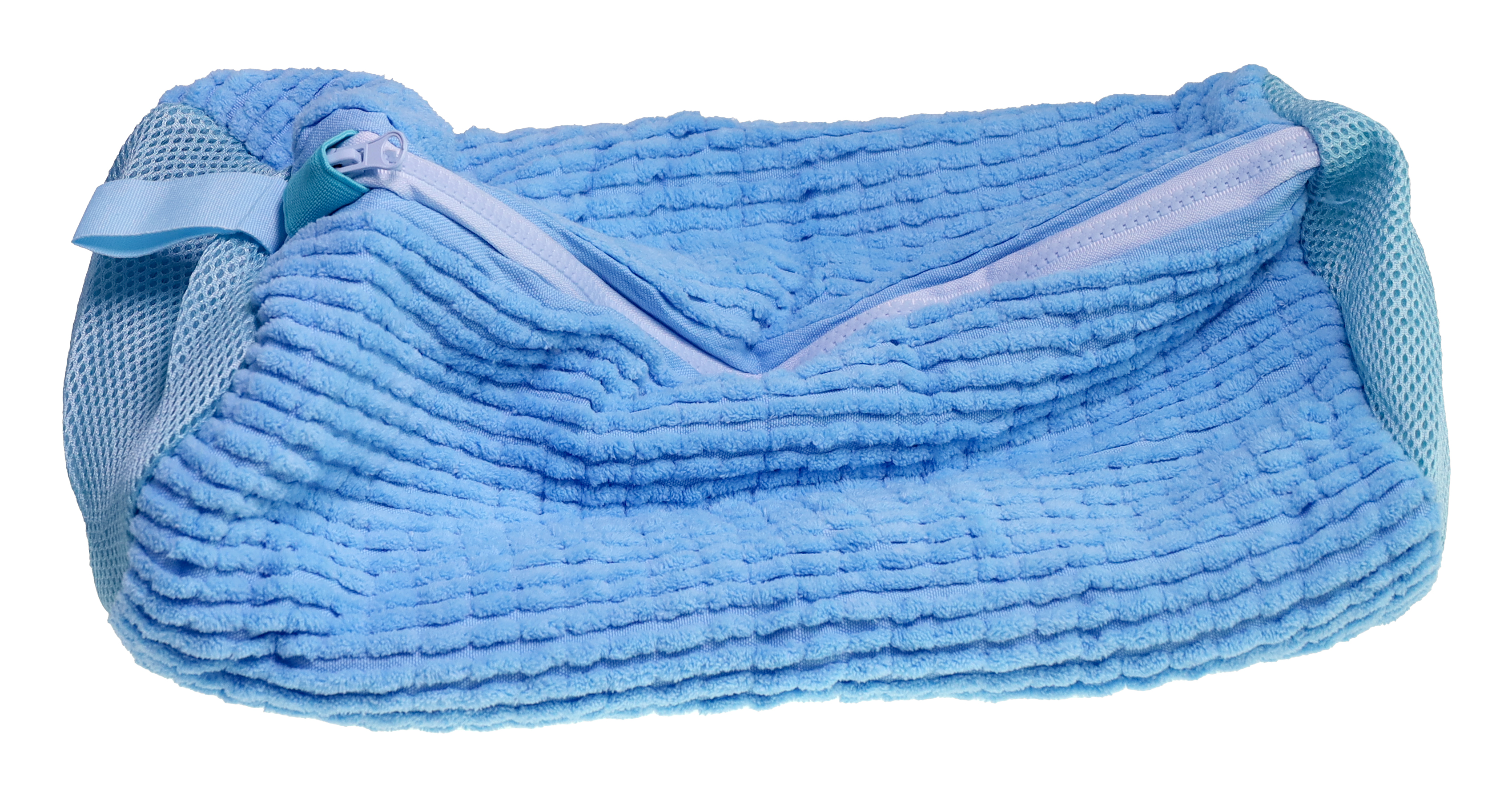 Una pochette azzurra in spugna con zip e dettagli in rete sui lati.