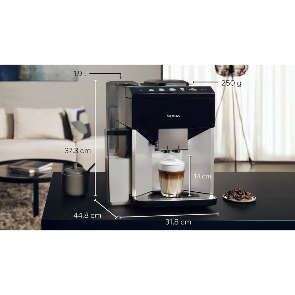 Czarny ekspres do kawy Siemens ze szklanką cappuccino i wymiarami.