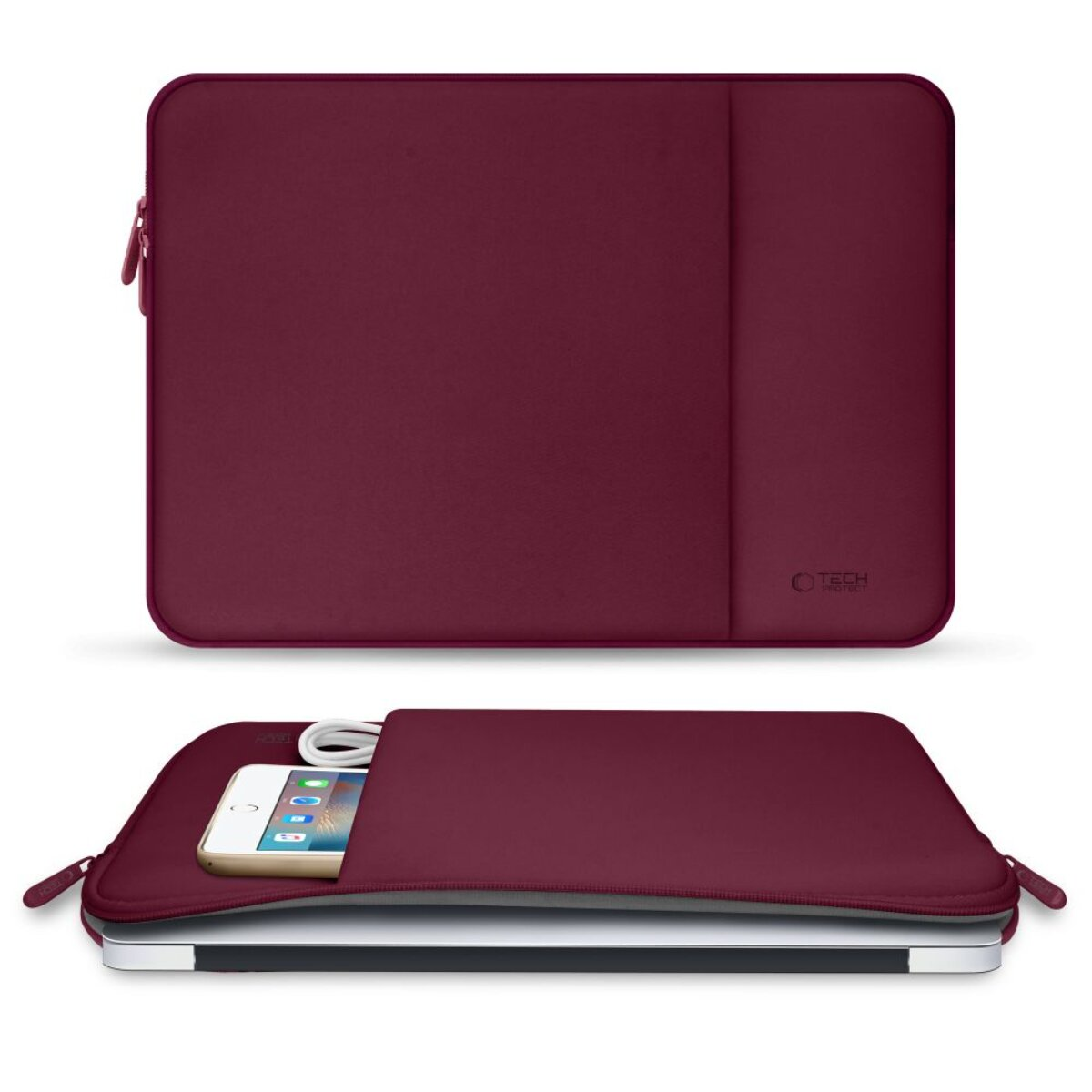 Eine bordeauxrote Laptophülle, oben geschlossen und unten offen, zeigt einen Laptop, ein Telefon und ein weißes Kabel.
