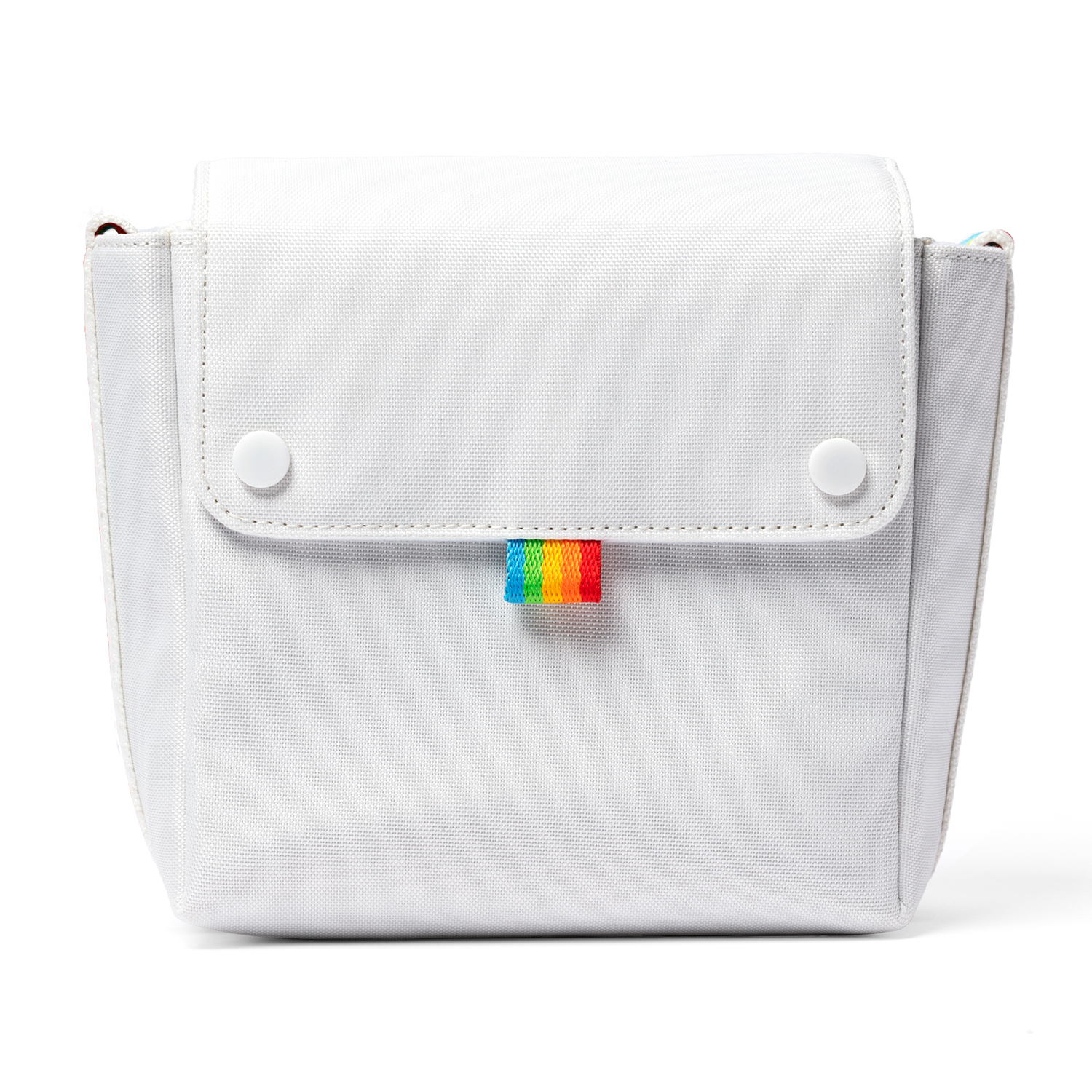Weiße Tasche mit Regenbogen-Akzent und weißen Knöpfen.