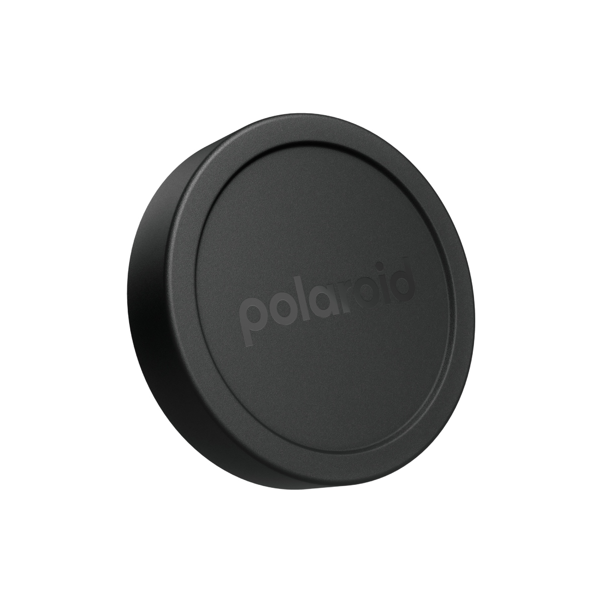 Schwarzer Objektivdeckel mit dem Polaroid-Logo, auf weißem Hintergrund.