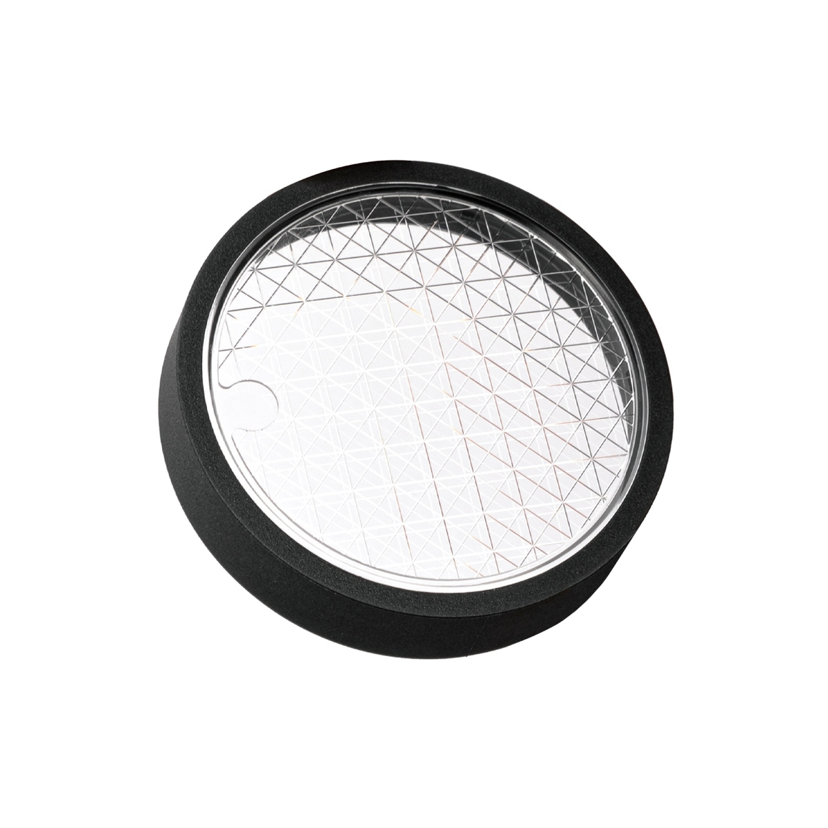 Runder schwarzer Filter mit silbernem Gittermuster.