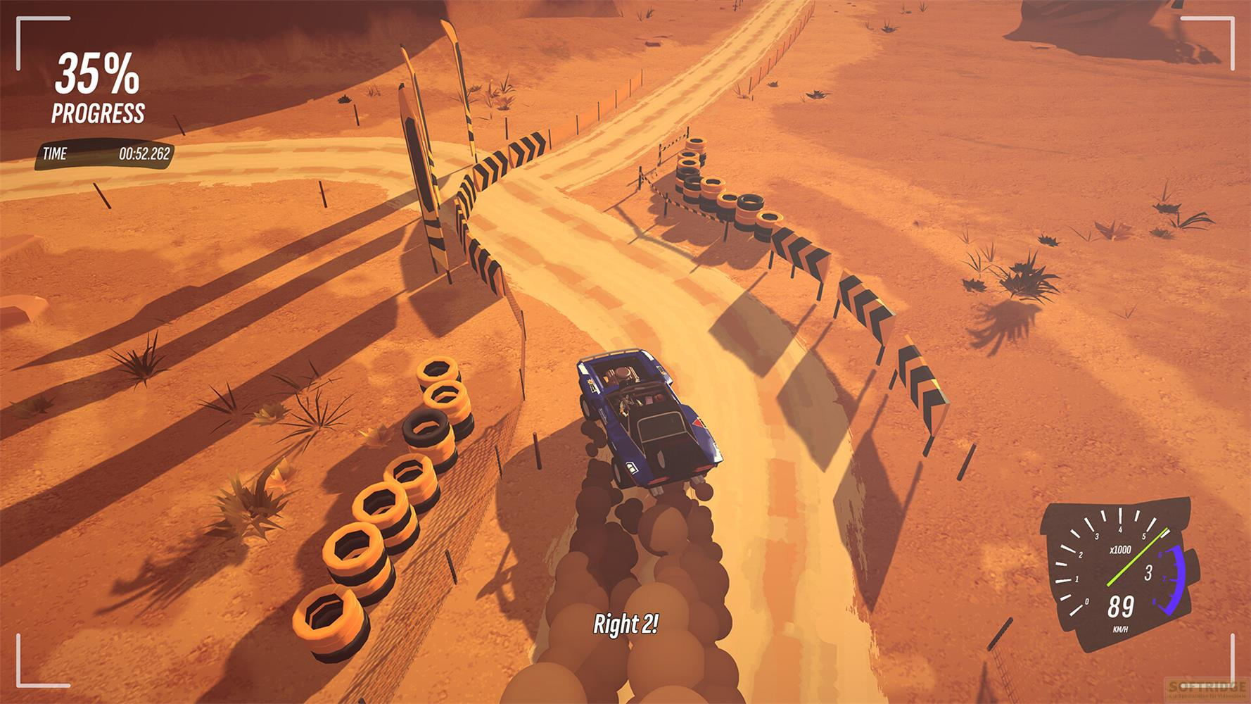 Un'auto blu corre su una pista polverosa in un paesaggio desertico. 35% di progresso.