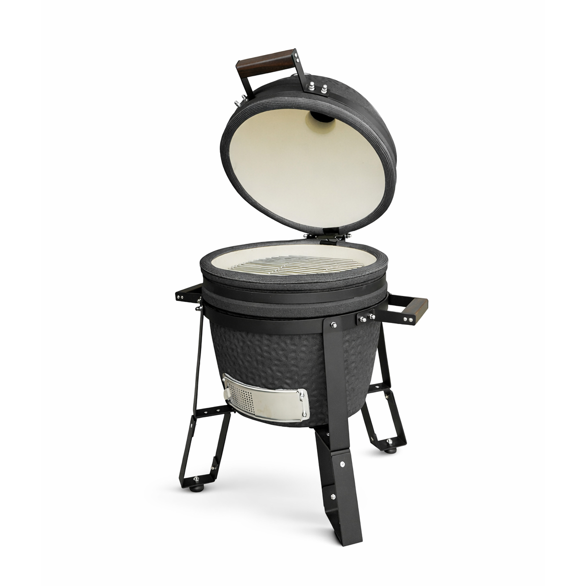 Schwarzer Keramikgrill mit geöffnetem Deckel, Metallrost und Holzgriff.