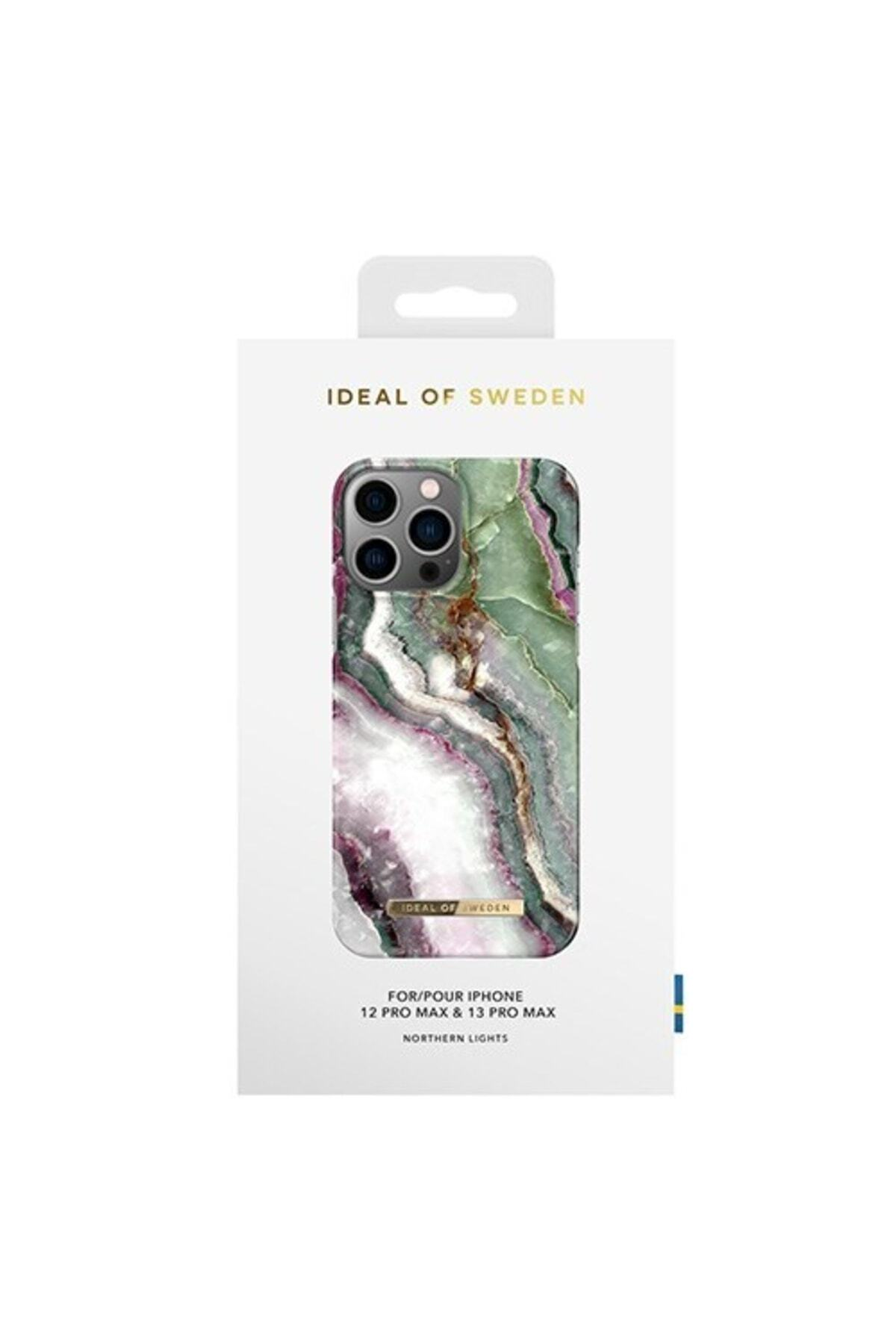 Yeşil, mor ve beyaz mermer desenli bir iPhone kılıfını gösteren beyaz bir kutu, "Northern Lights" etiketli.