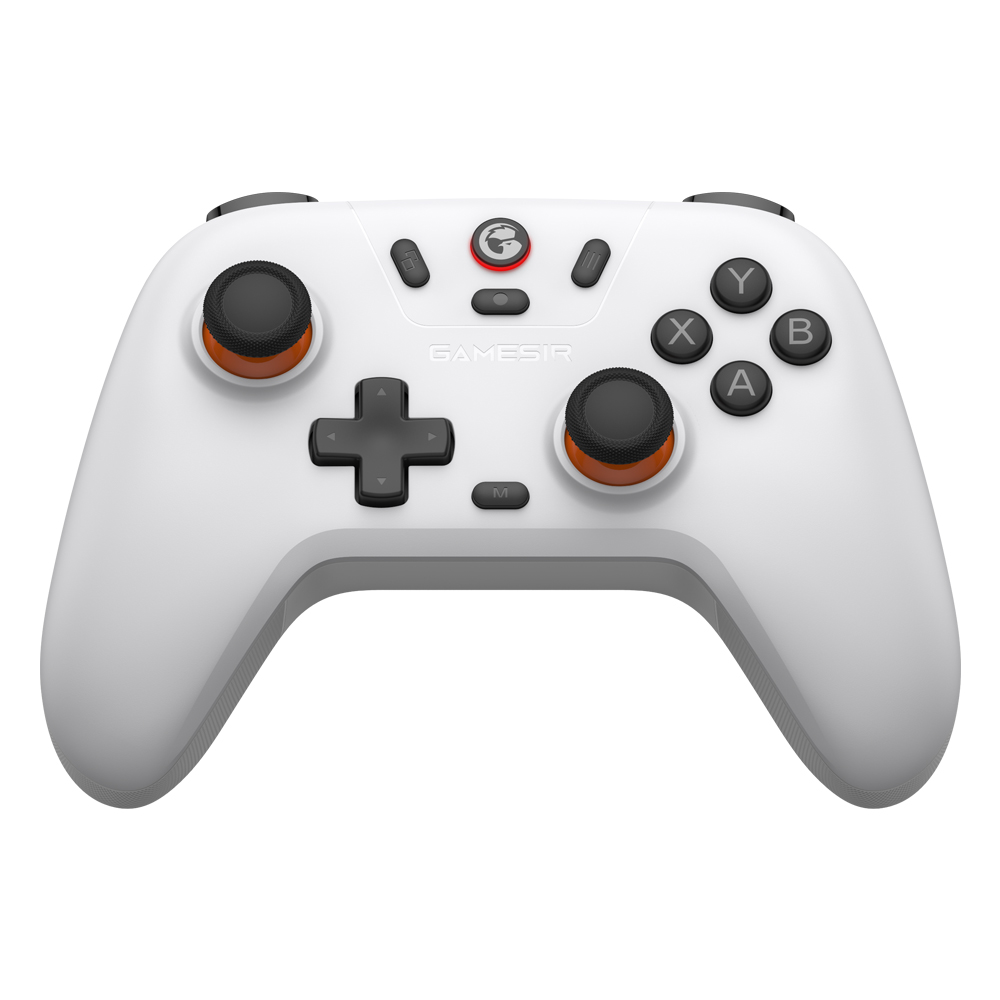 Un controller da gioco bianco con accenti neri e arancioni su sfondo bianco.