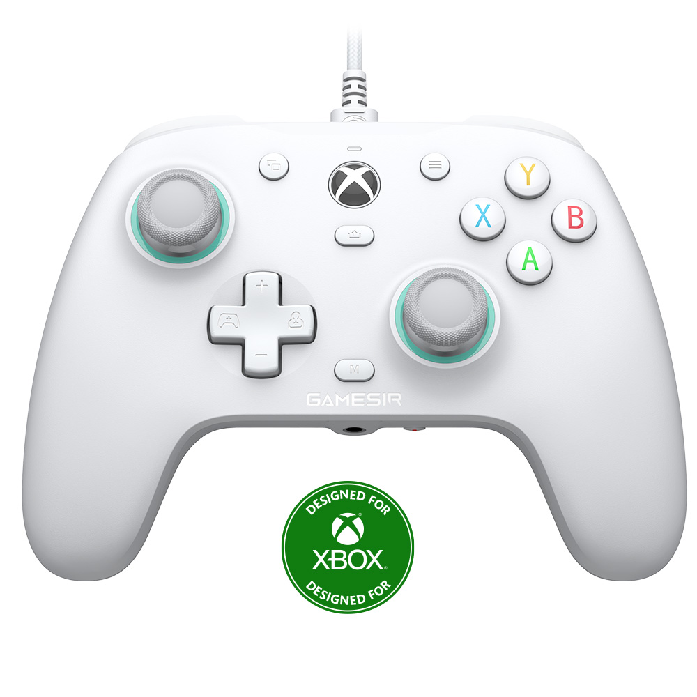 Un controller bianco Xbox con D-pad e stick analogici grigi.