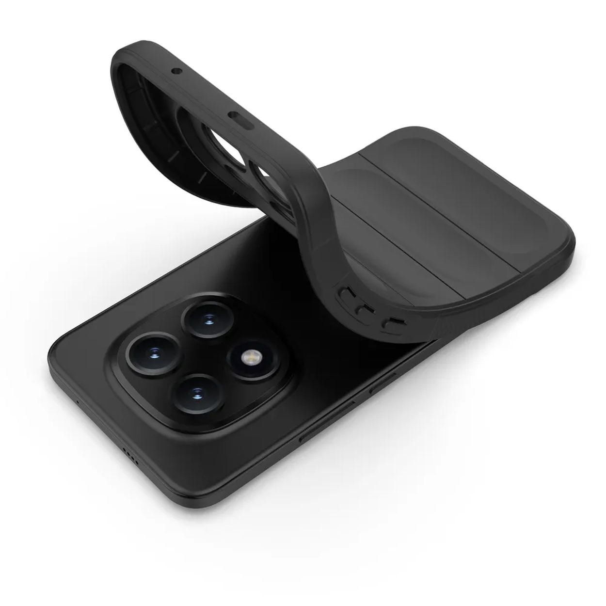 Zwarte telefoonhoesje komt los van telefoon met vier camera's.