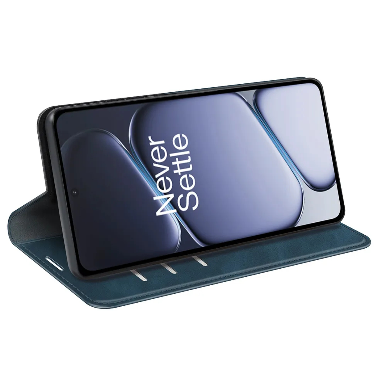 Un smartphone affichant "Never Settle" dans un support à rabat bleu.