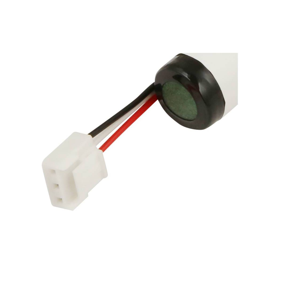 Primo piano di un connettore della batteria con tre fili (nero, bianco, rosso) e una spina bianca.