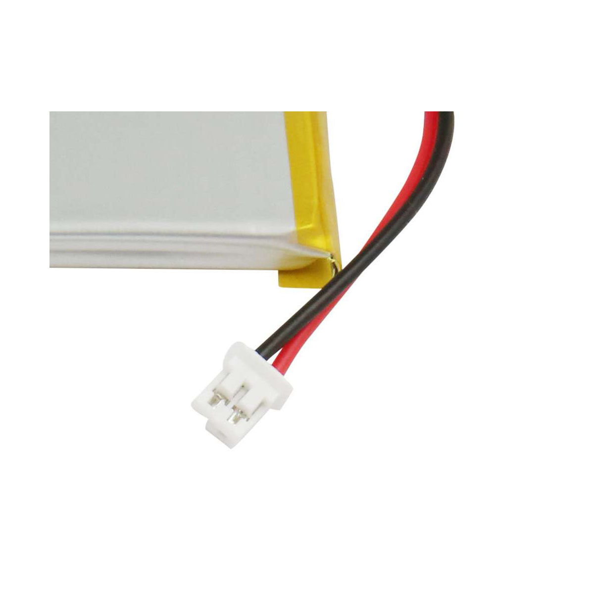 Una batteria piatta ai polimeri di litio con connettore bianco e fili rosso/nero.