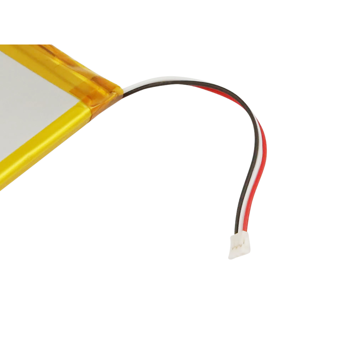 Una batteria sottile con bordo giallo e tre fili: rosso, bianco e nero.